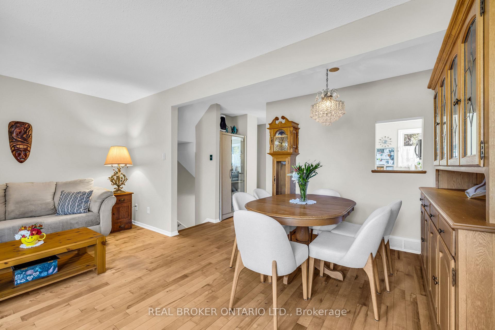 Photo 9 of 138 Mcclintock Way, Ottawa, Kanata - Katimavik — HOMEH