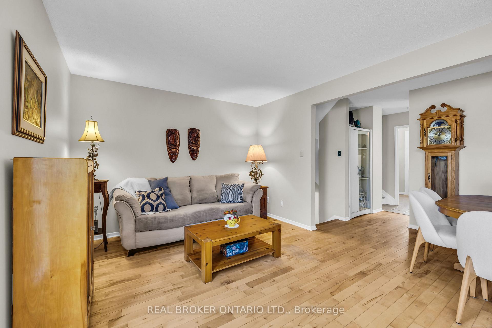 Photo 10 of 138 Mcclintock Way, Ottawa, Kanata - Katimavik — HOMEH