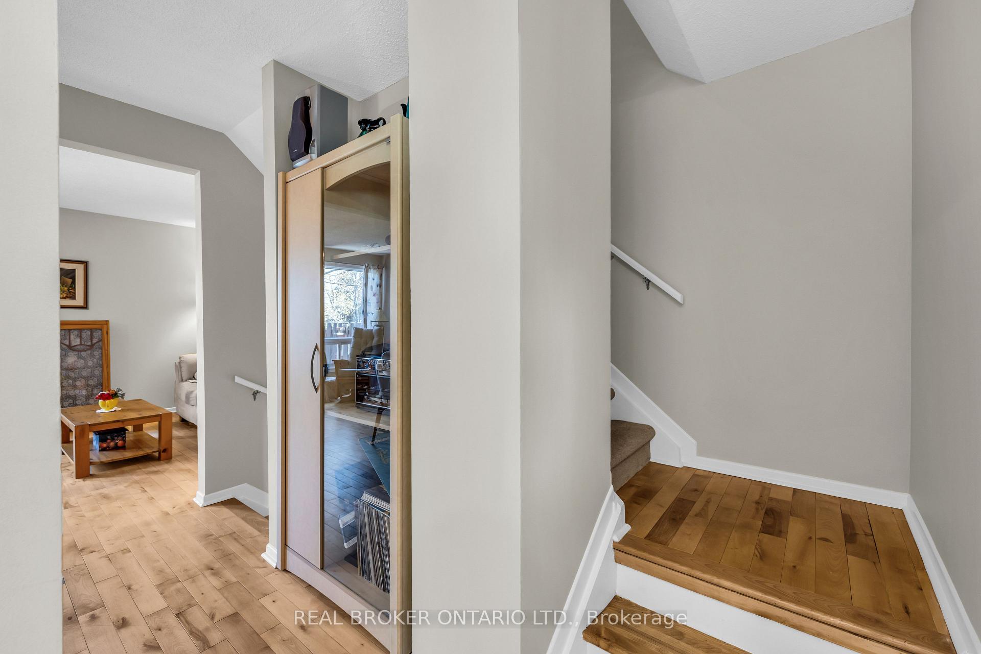 Photo 11 of 138 Mcclintock Way, Ottawa, Kanata - Katimavik — HOMEH