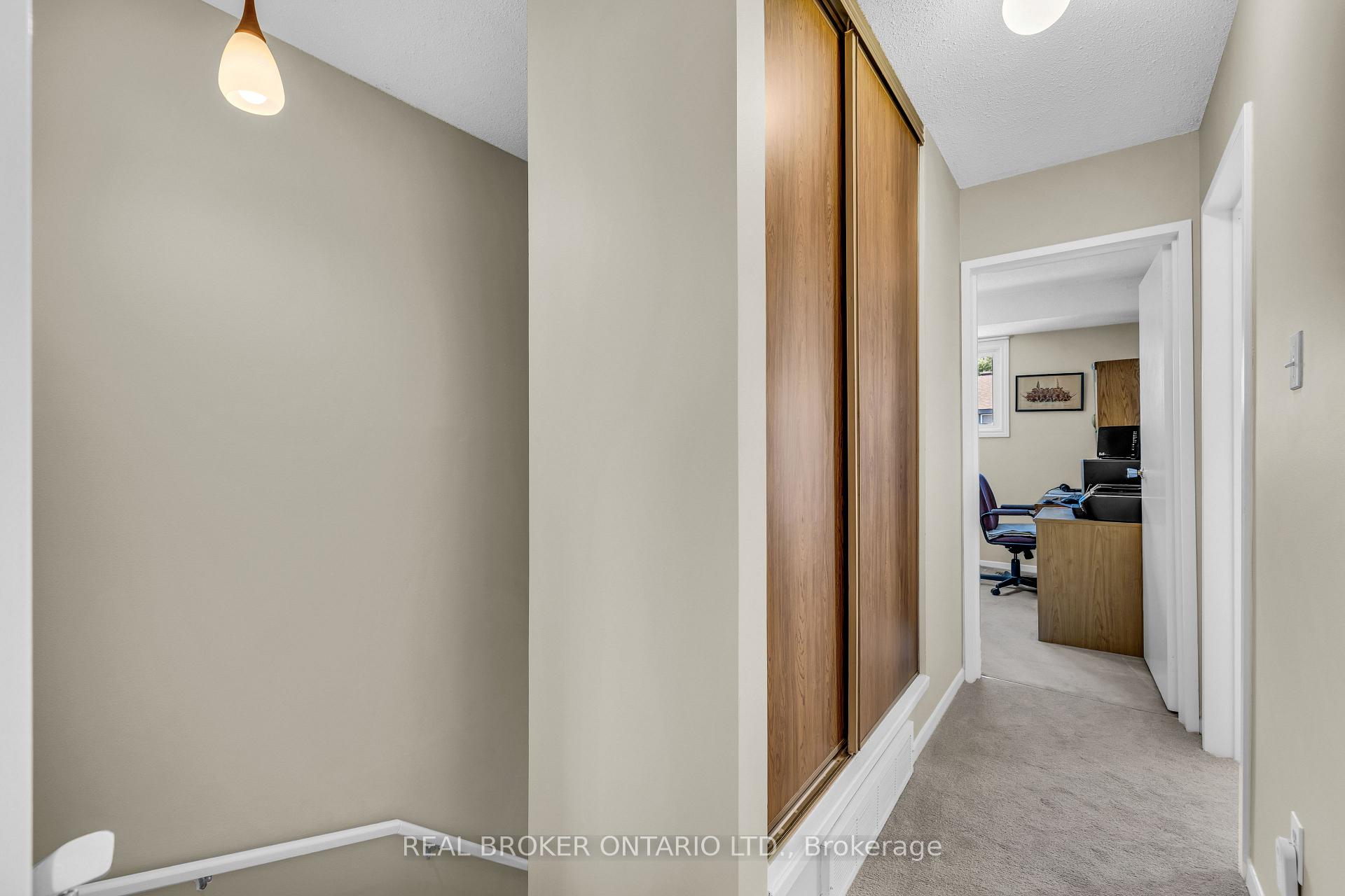 Photo 12 of 138 Mcclintock Way, Ottawa, Kanata - Katimavik — HOMEH