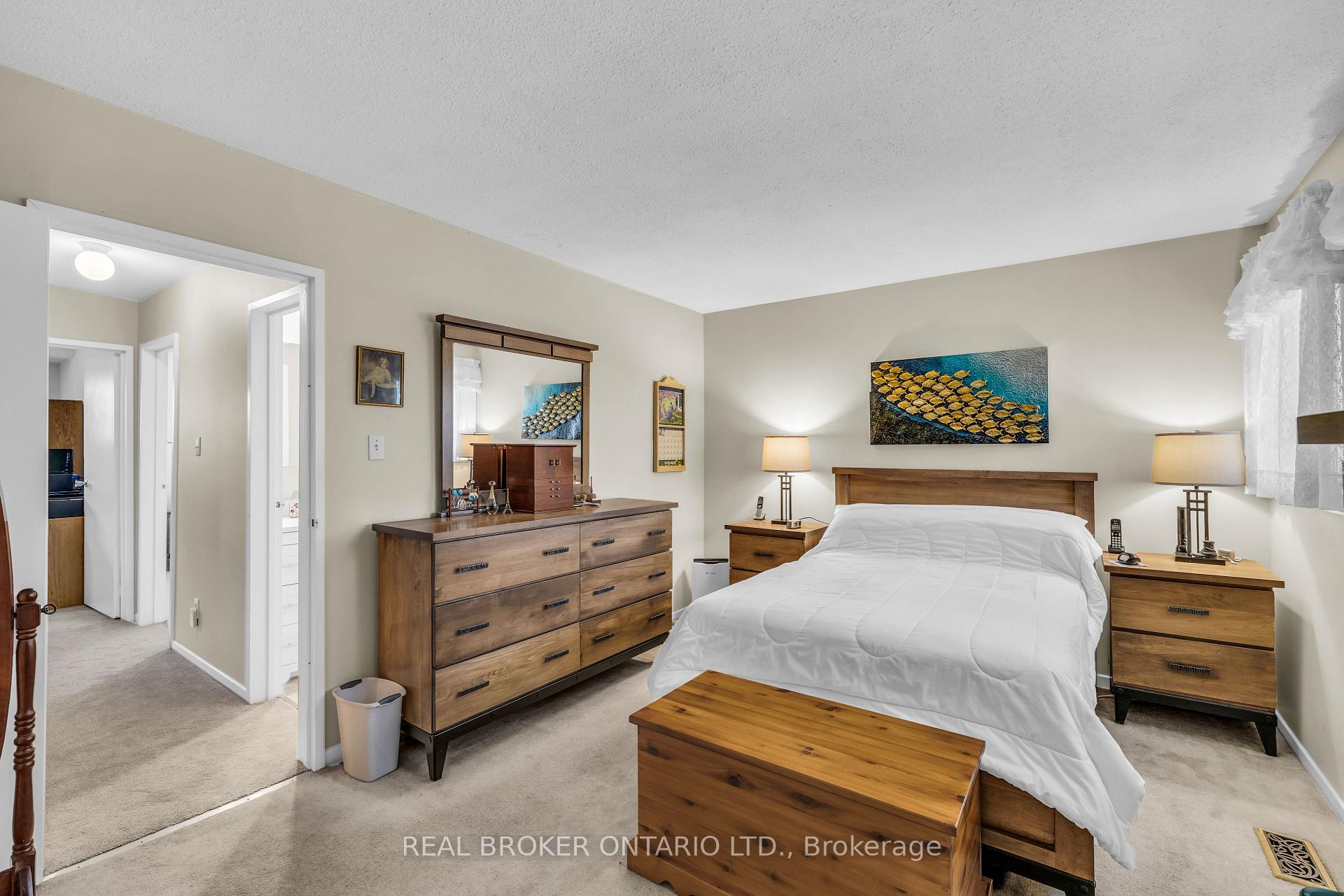 Photo 13 of 138 Mcclintock Way, Ottawa, Kanata - Katimavik — HOMEH