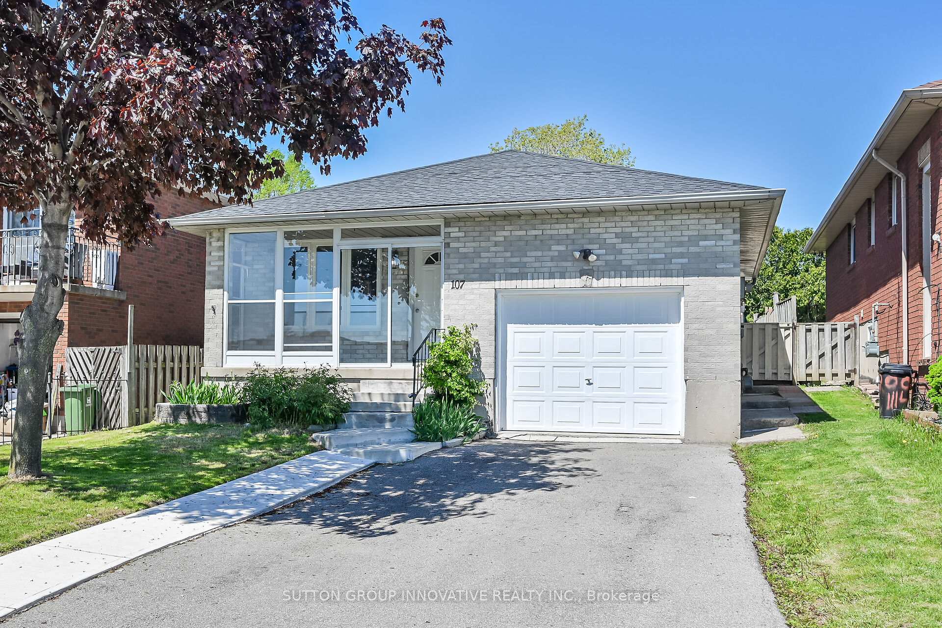 Photo 3 of 107 Leggett Crescent, Hamilton, Lawfield — HOMEH