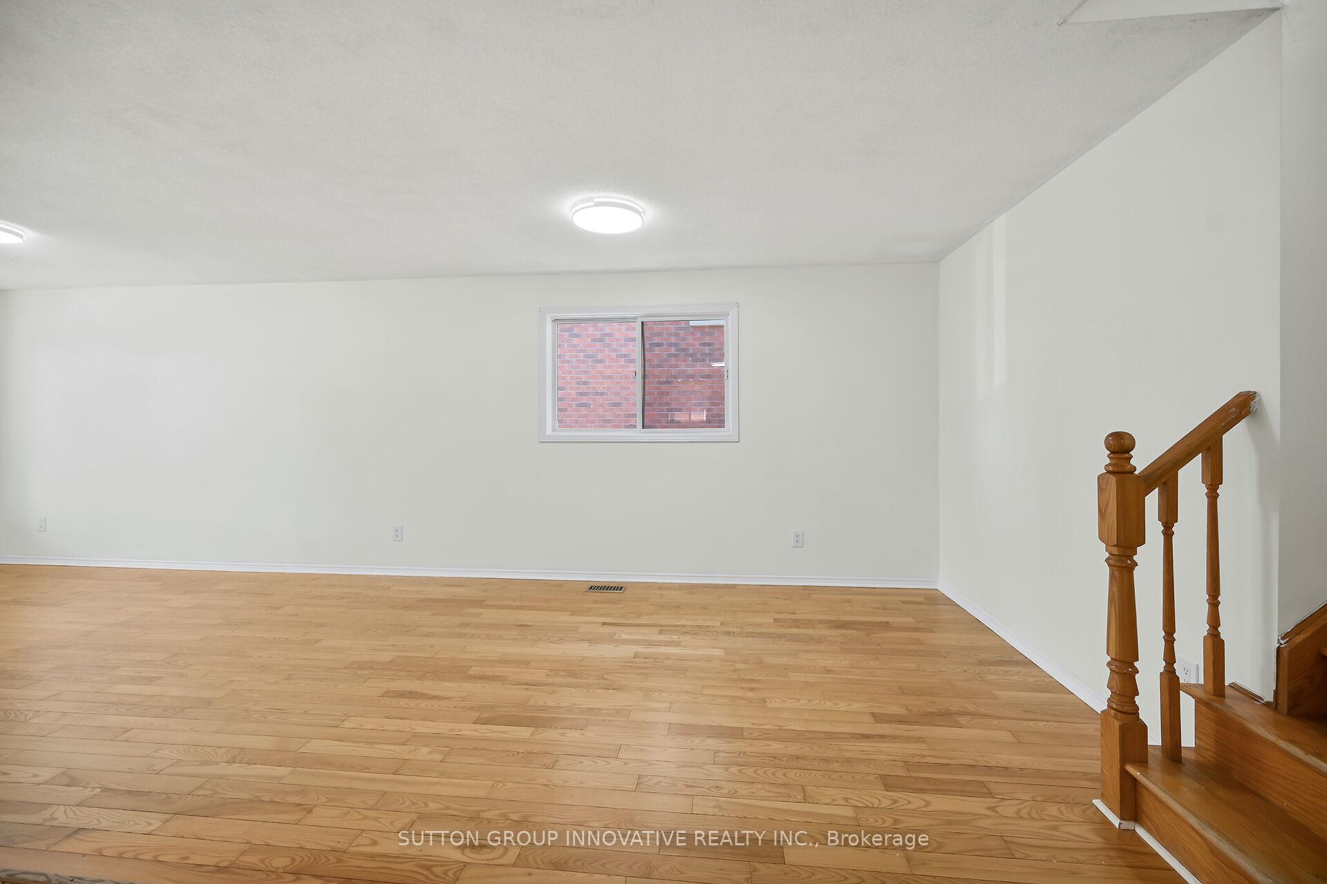 Photo 9 of 107 Leggett Crescent, Hamilton, Lawfield — HOMEH