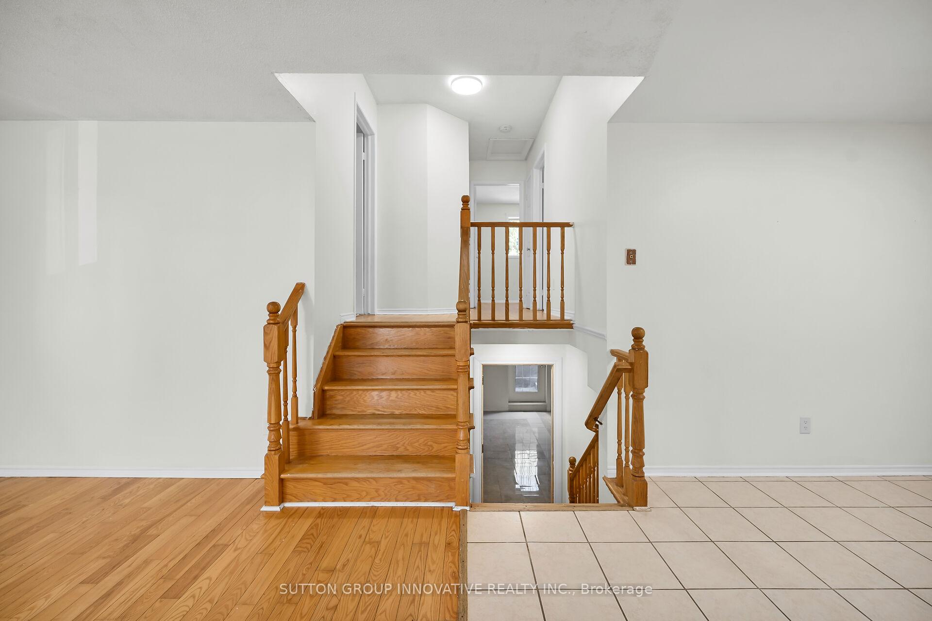 Photo 20 of 107 Leggett Crescent, Hamilton, Lawfield — HOMEH