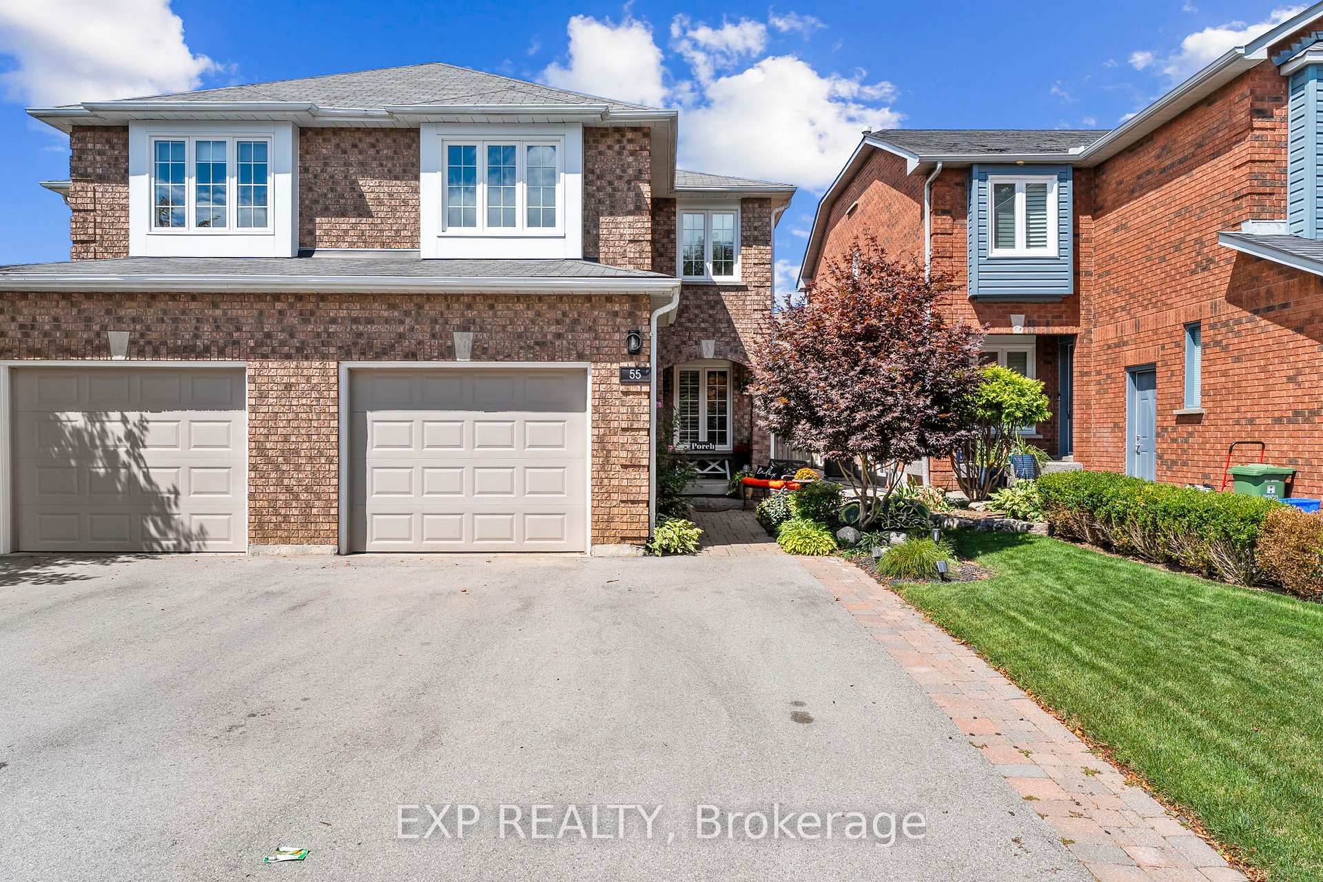 Photo 2 of 55 Fellowes Crescent, Hamilton, Waterdown — HOMEH