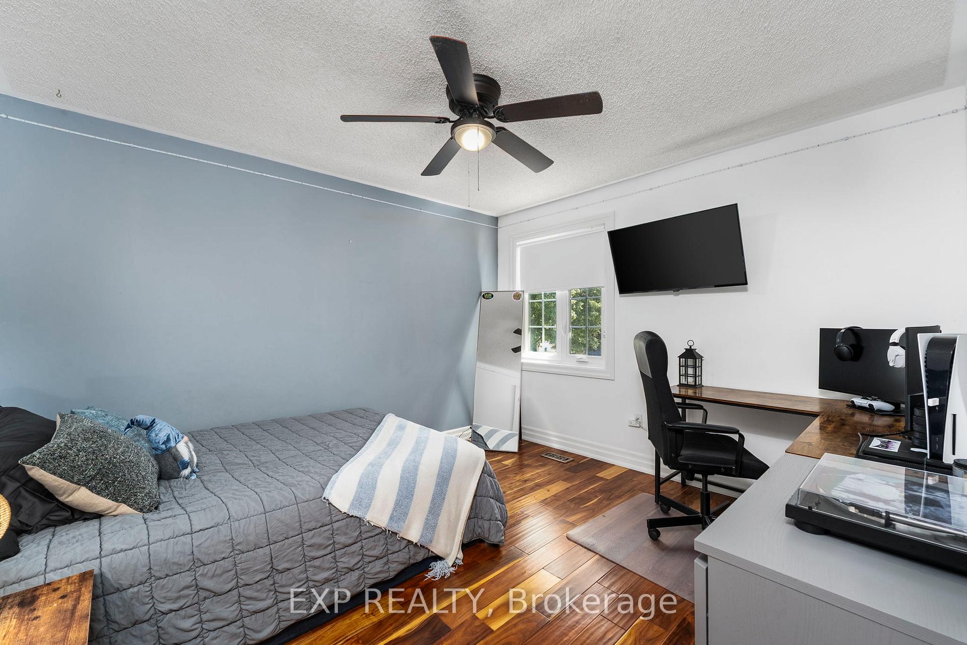 Photo 22 of 55 Fellowes Crescent, Hamilton, Waterdown — HOMEH