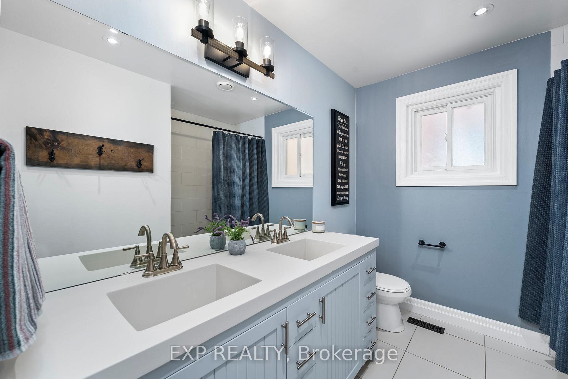 Photo 24 of 55 Fellowes Crescent, Hamilton, Waterdown — HOMEH