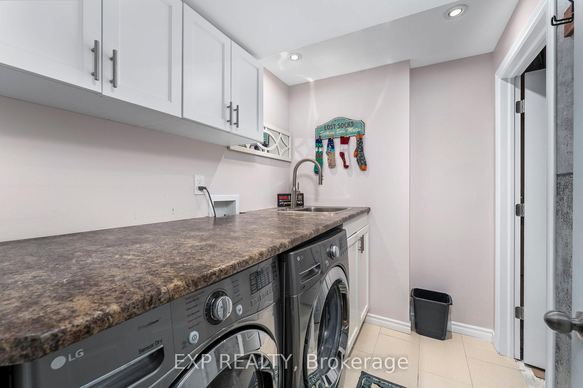 Photo 38 of 55 Fellowes Crescent, Hamilton, Waterdown — HOMEH