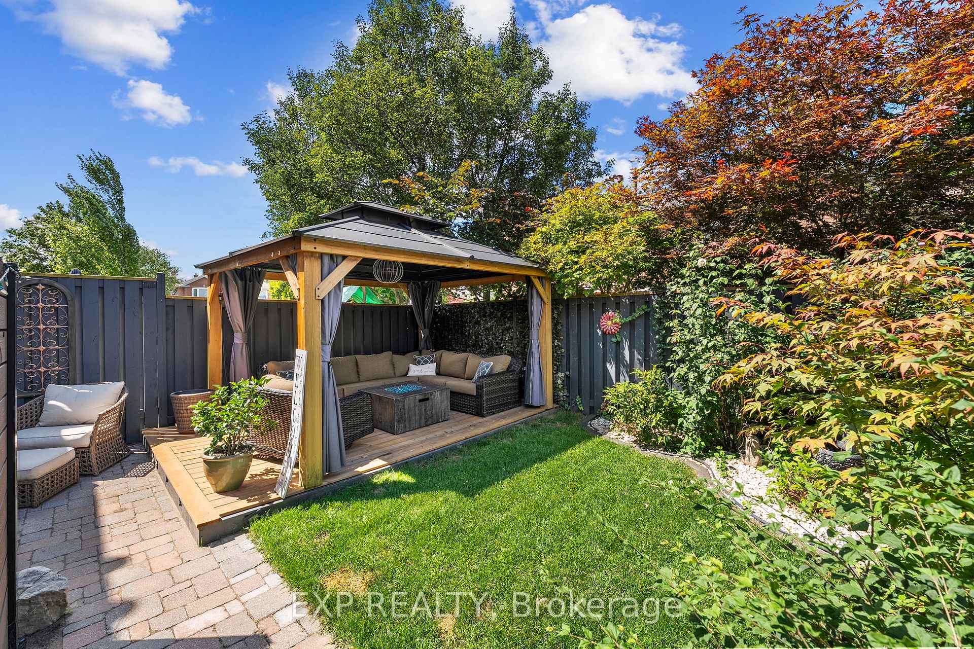 Photo 42 of 55 Fellowes Crescent, Hamilton, Waterdown — HOMEH