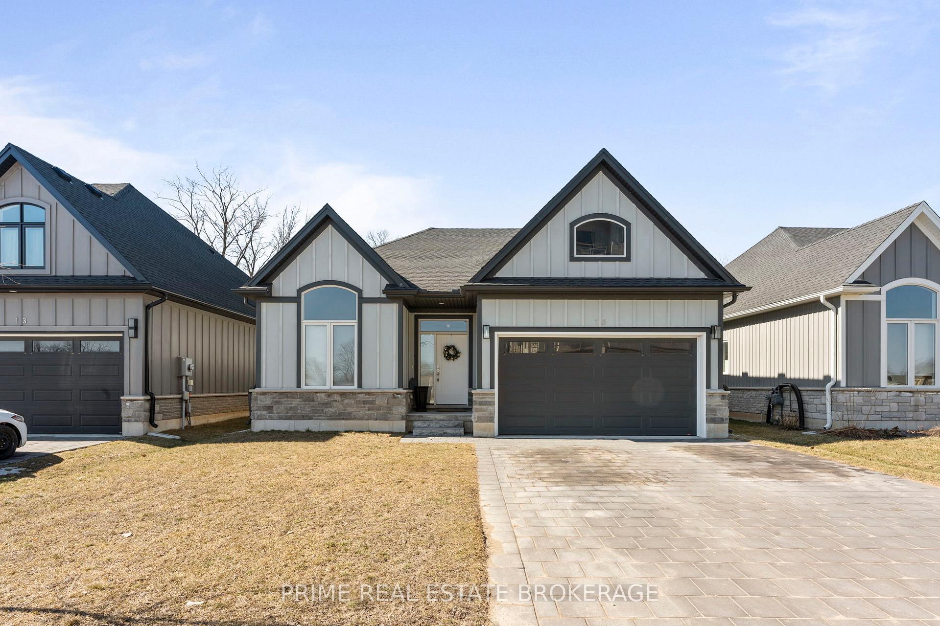 Front of 15 Compass Trail