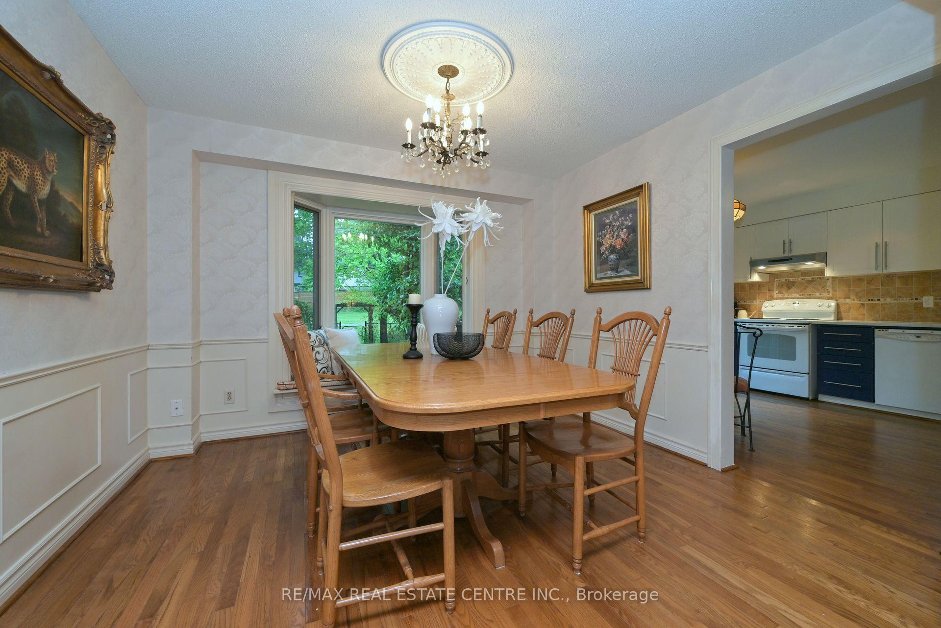 Photo 11 of 22 Horton Crescent, Brampton, Central Park — HOMEH