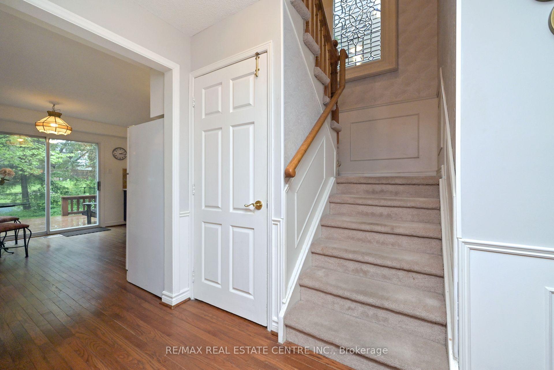 Photo 14 of 22 Horton Crescent, Brampton, Central Park — HOMEH