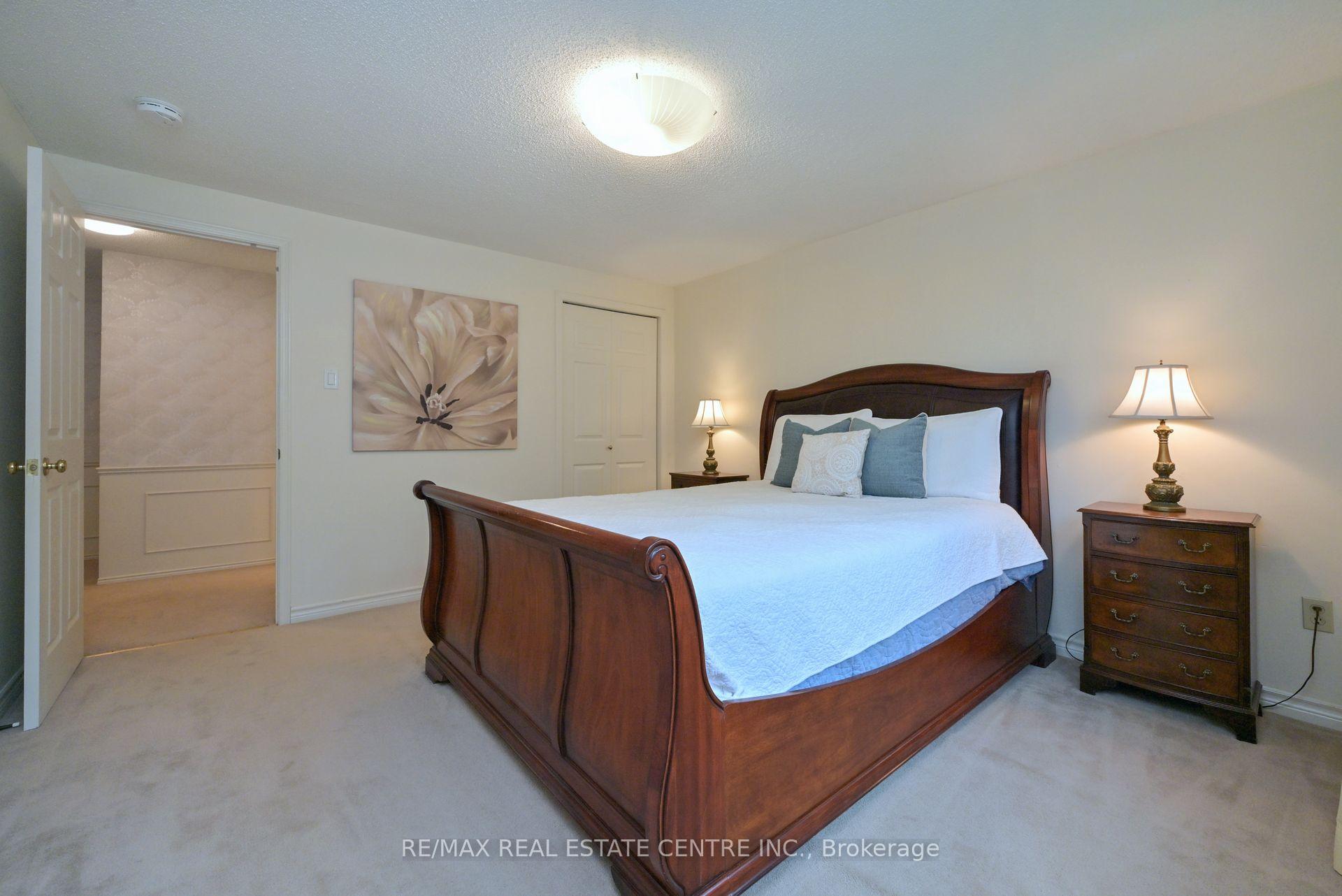 Photo 22 of 22 Horton Crescent, Brampton, Central Park — HOMEH