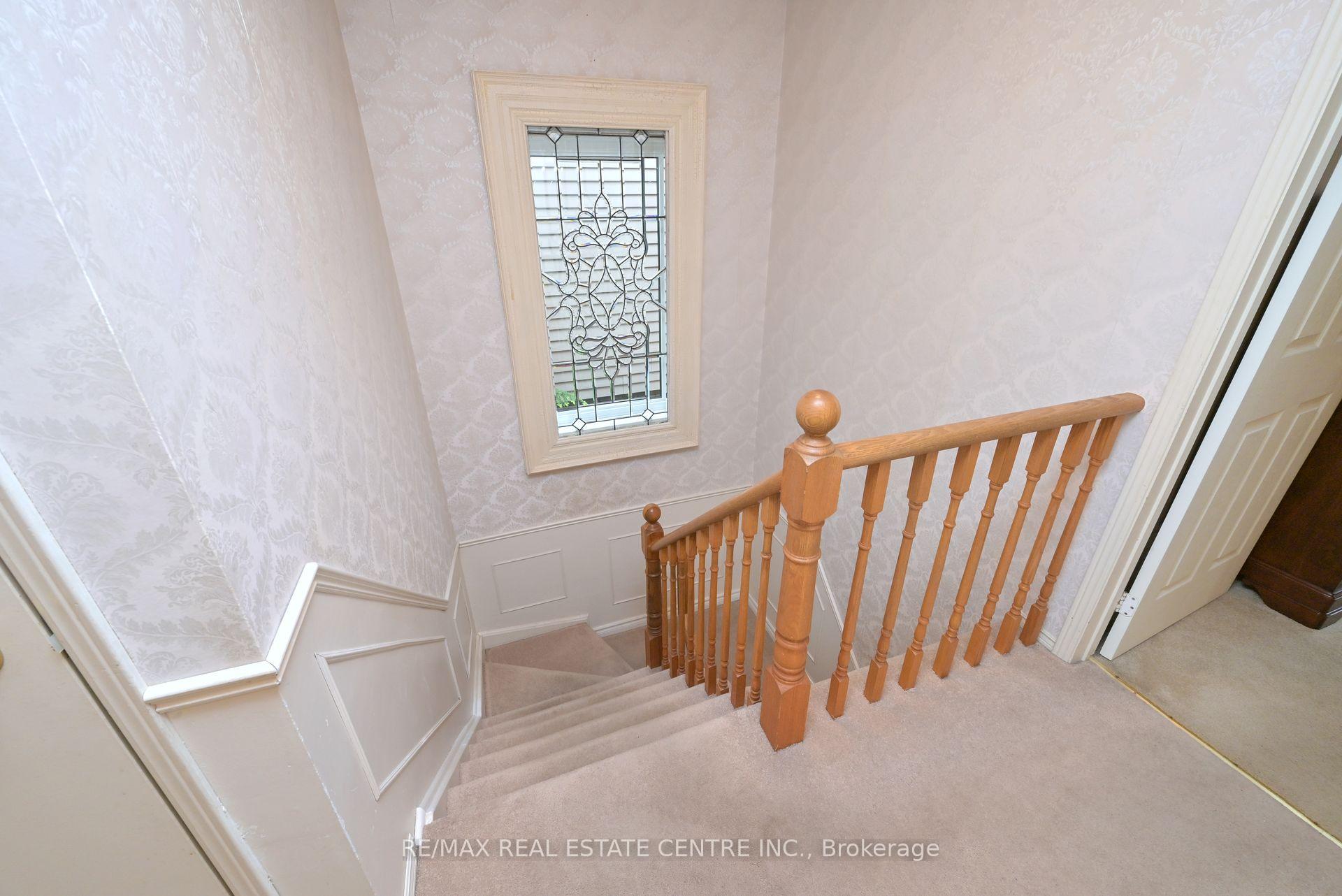 Photo 25 of 22 Horton Crescent, Brampton, Central Park — HOMEH