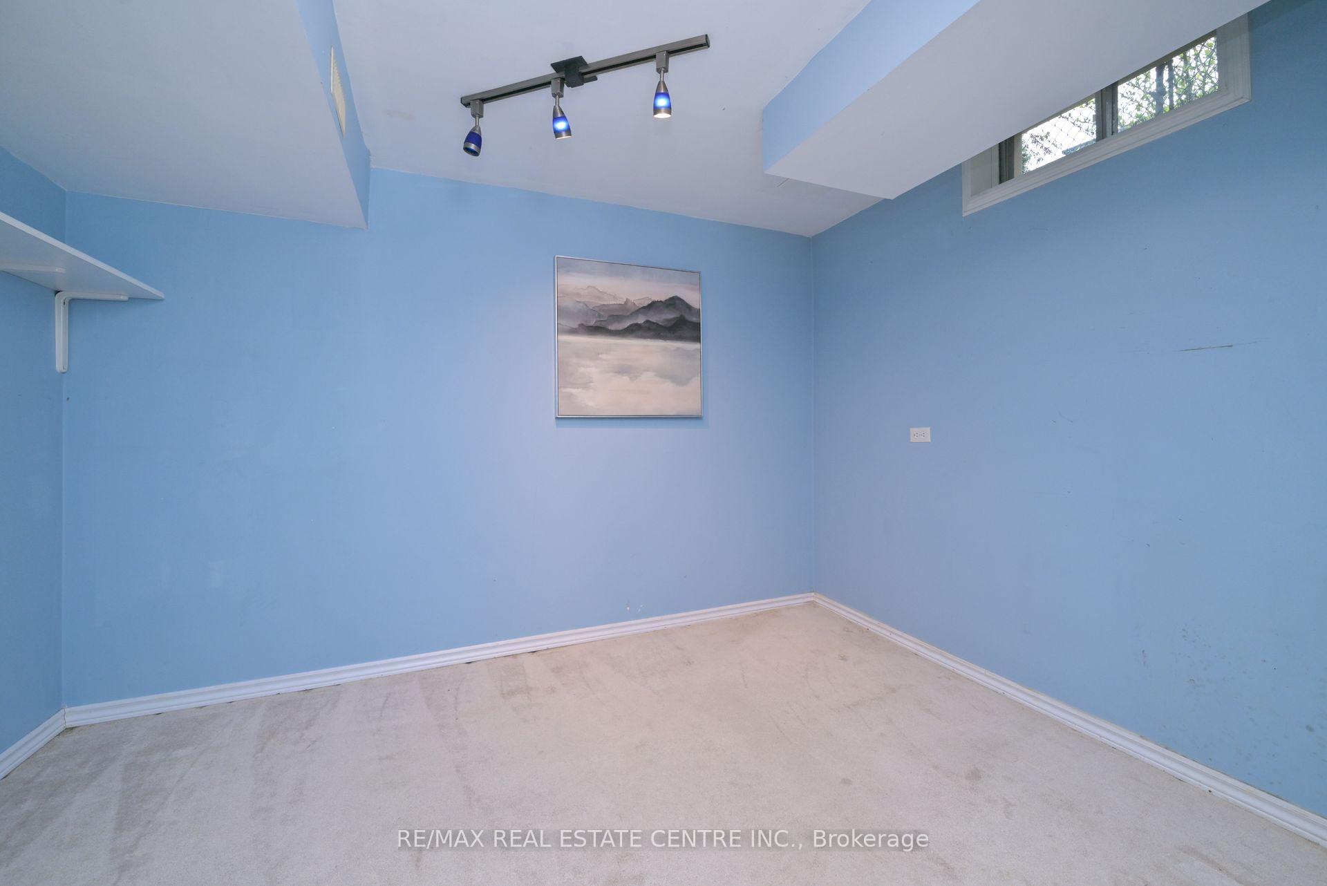 Photo 29 of 22 Horton Crescent, Brampton, Central Park — HOMEH