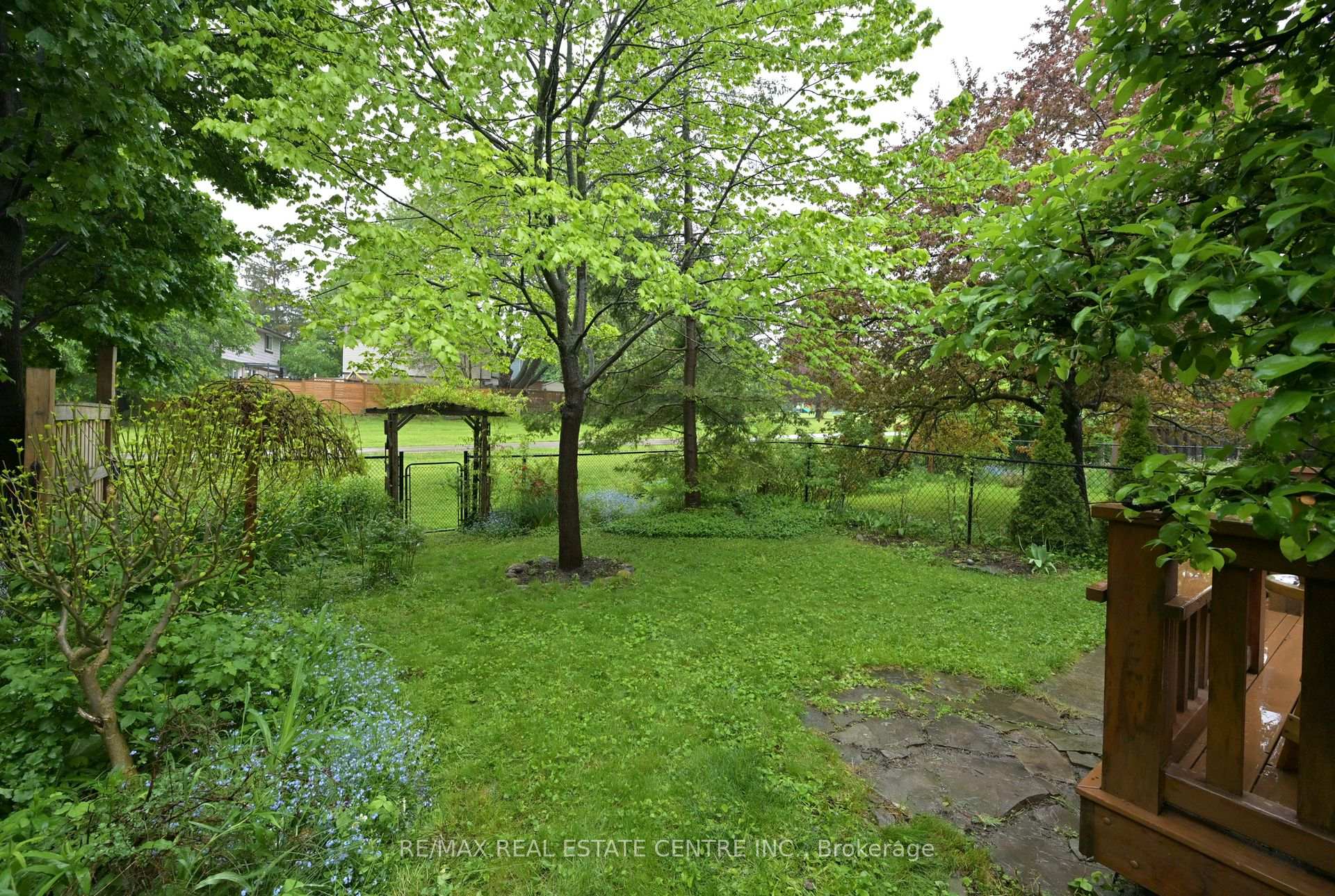 Photo 35 of 22 Horton Crescent, Brampton, Central Park — HOMEH