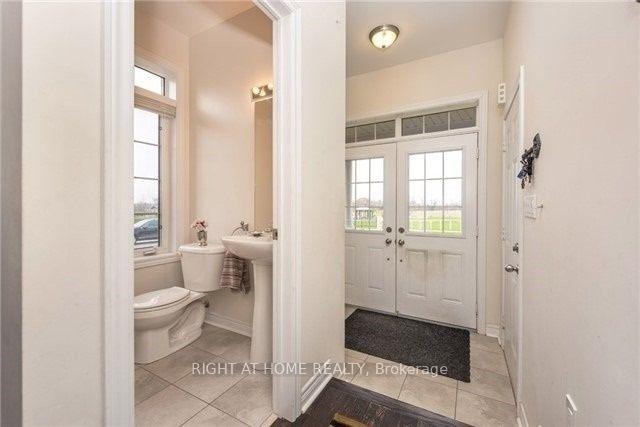Photo 4 of 23 Snelgrove Crescent, Barrie, Sunnidale — HOMEH