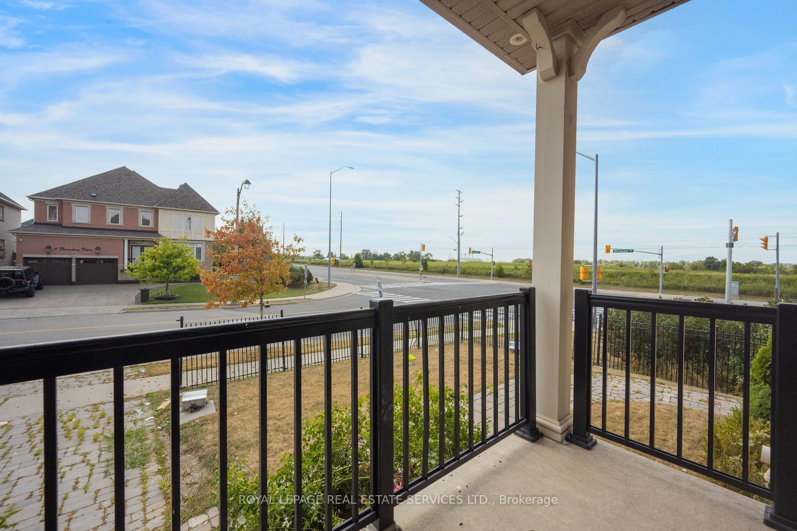 Photo 4 of 2 Riverstone Drive, Brampton, Bram East — HOMEH