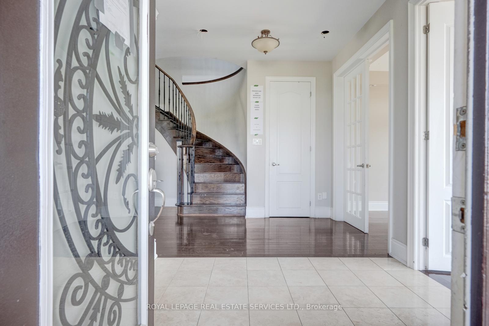Photo 5 of 2 Riverstone Drive, Brampton, Bram East — HOMEH