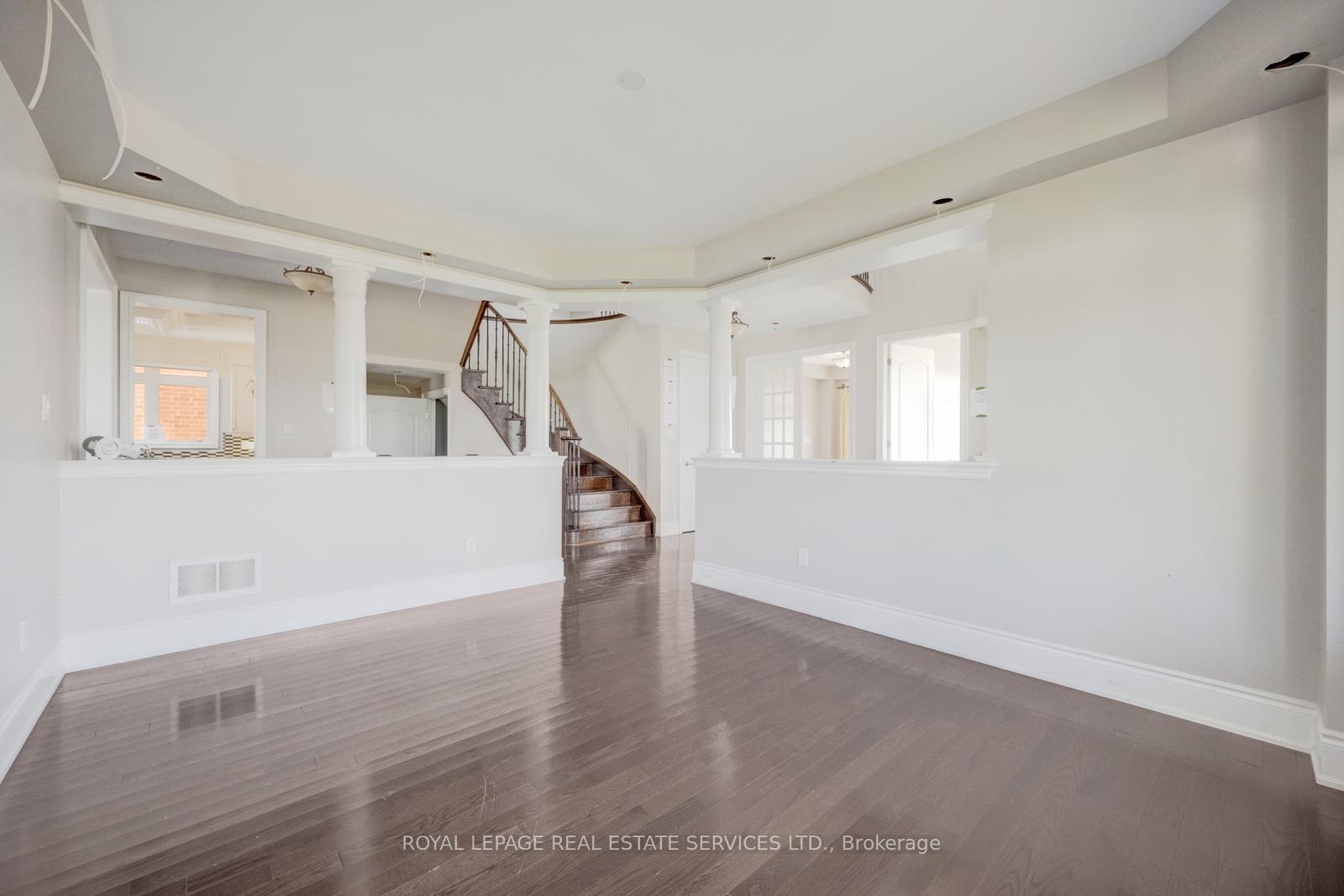 Photo 7 of 2 Riverstone Drive, Brampton, Bram East — HOMEH