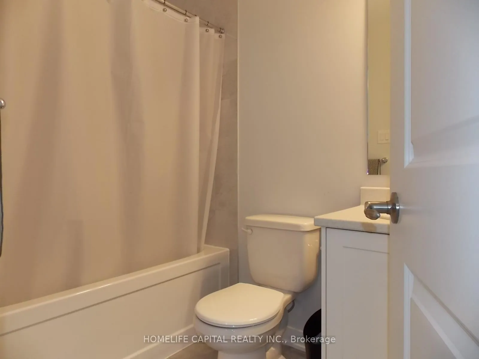 Photo 24 of 809 Derreen Avenue, Ottawa, Stittsville (North) — HOMEH