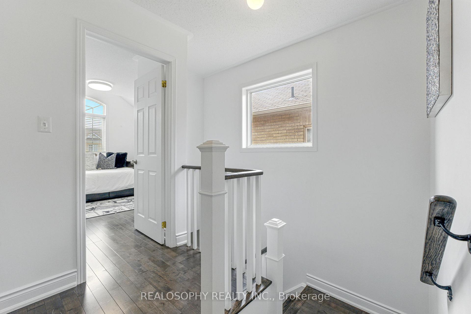 Photo 37 of 43 Humphrey Street, Hamilton, Waterdown — HOMEH