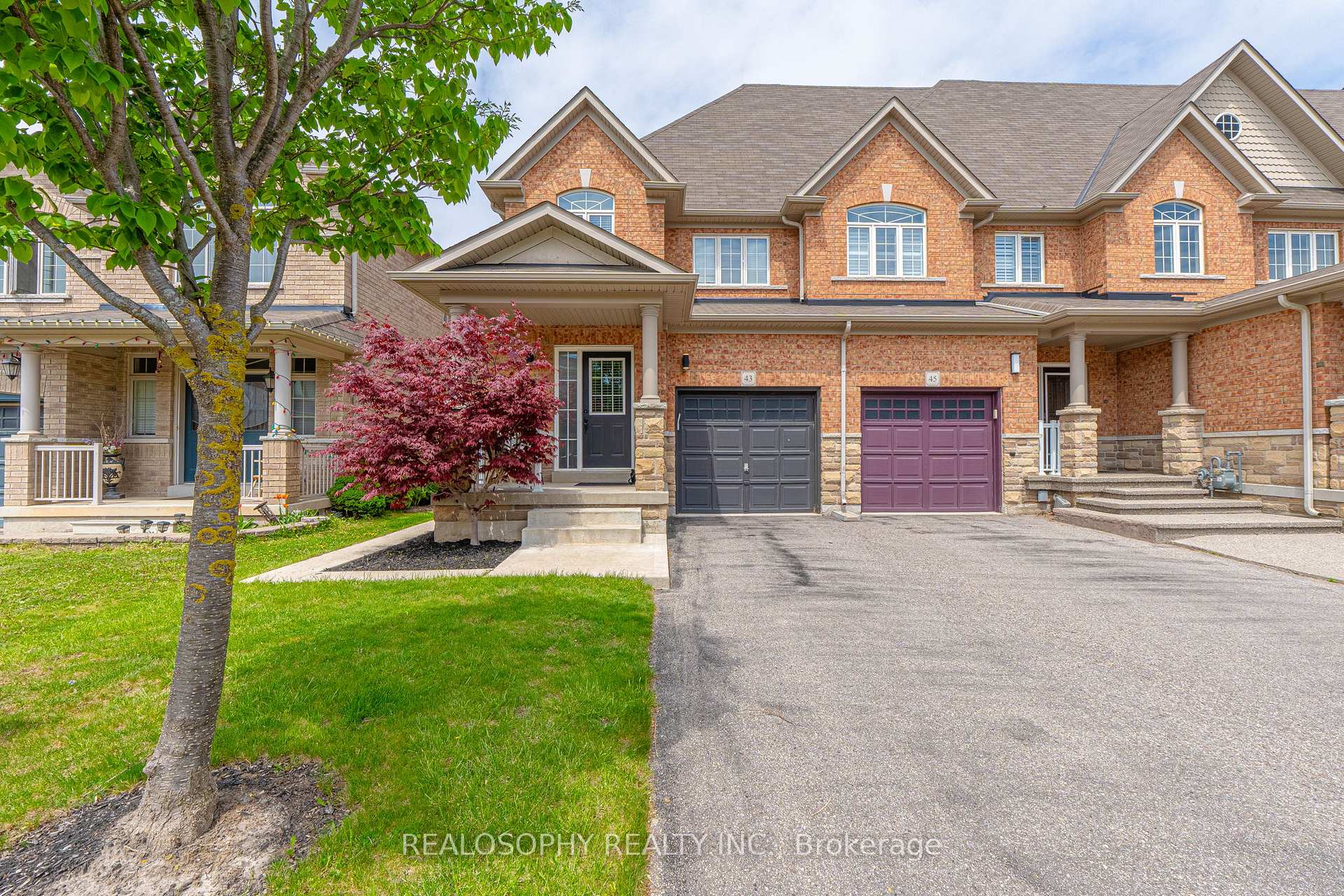 Photo 1 of 43 Humphrey Street, Hamilton, Waterdown — HOMEH