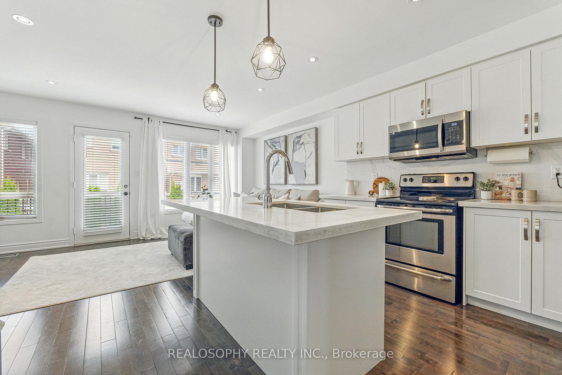 Photo 6 of 43 Humphrey Street, Hamilton, Waterdown — HOMEH