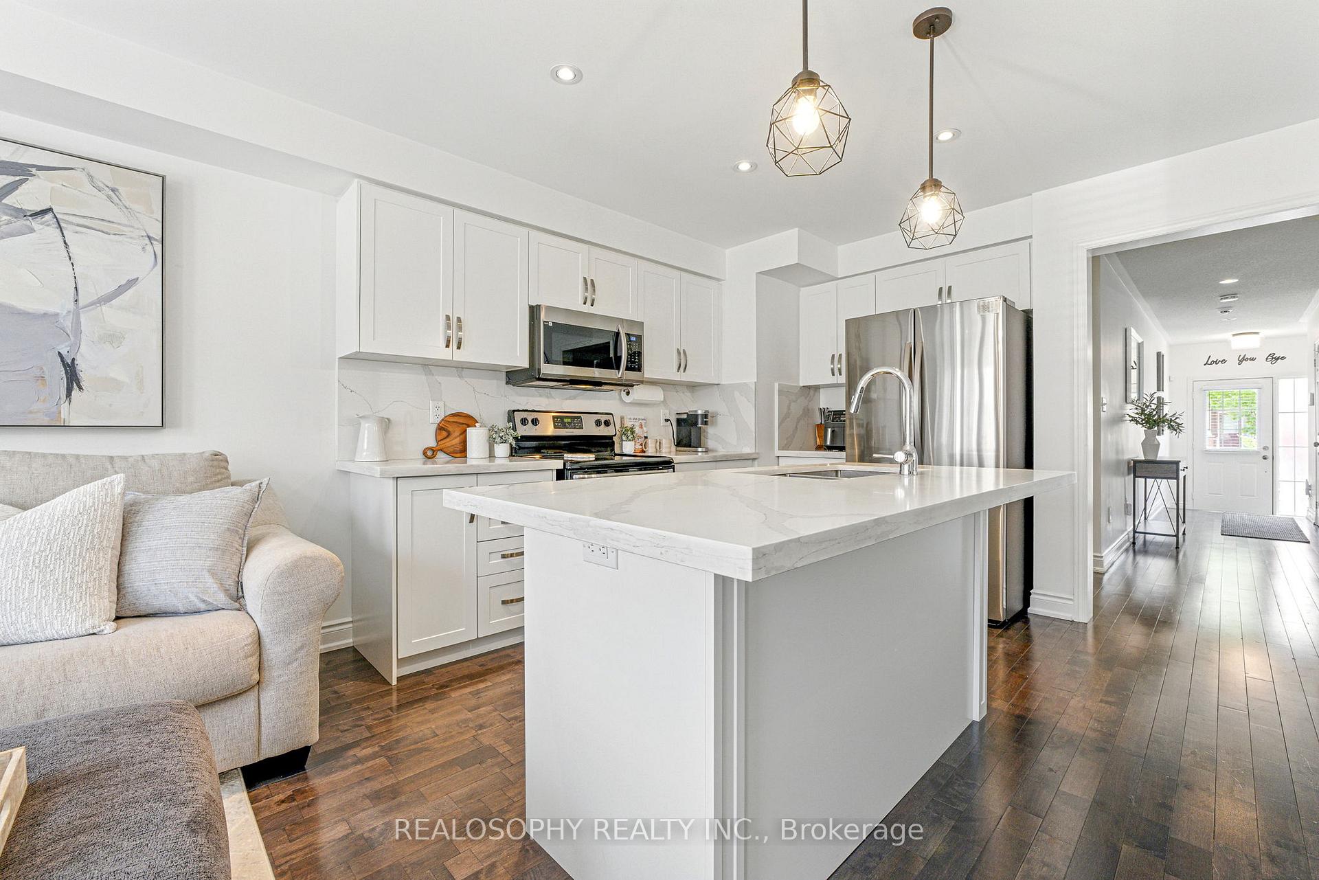 Photo 8 of 43 Humphrey Street, Hamilton, Waterdown — HOMEH