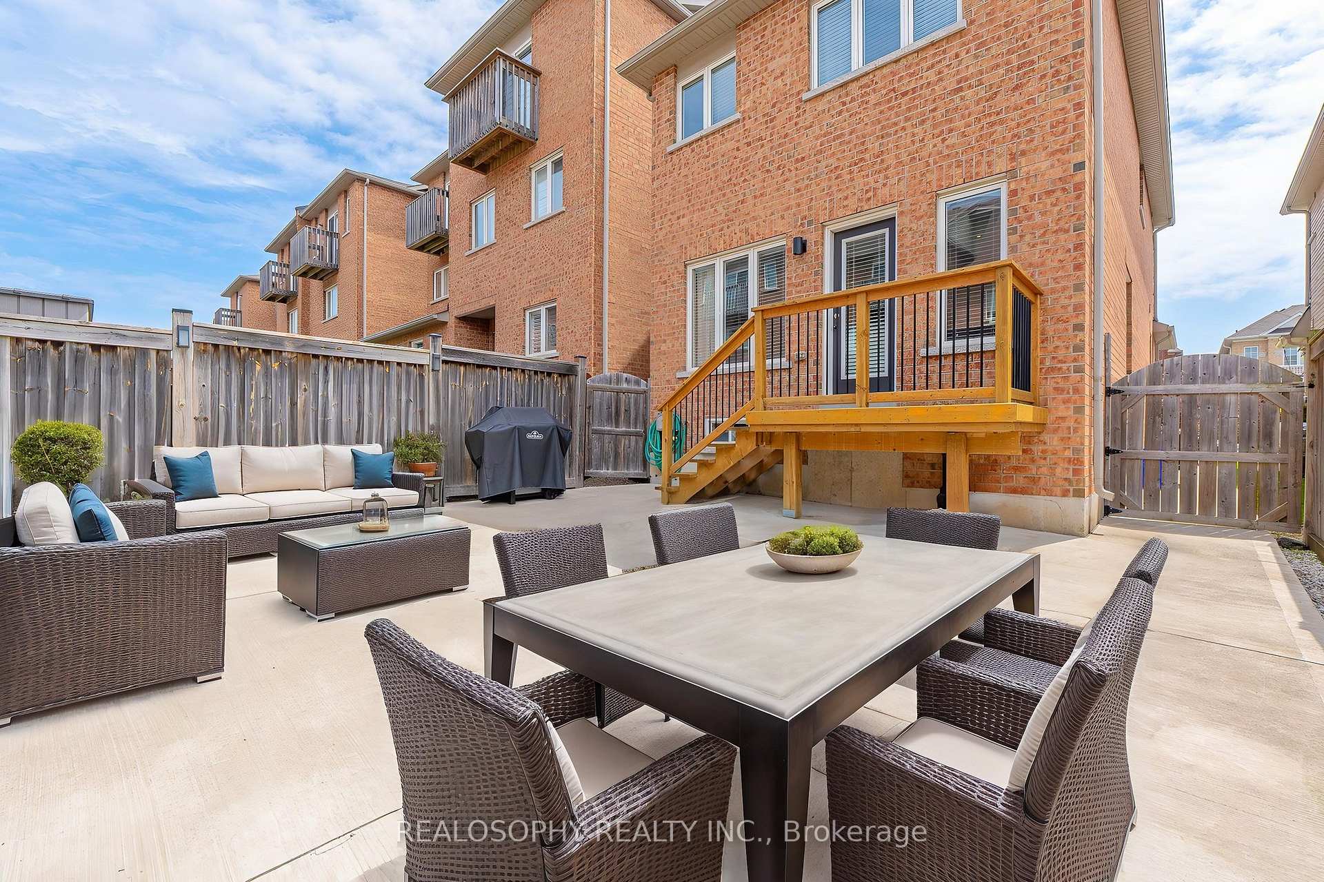 Photo 61 of 43 Humphrey Street, Hamilton, Waterdown — HOMEH