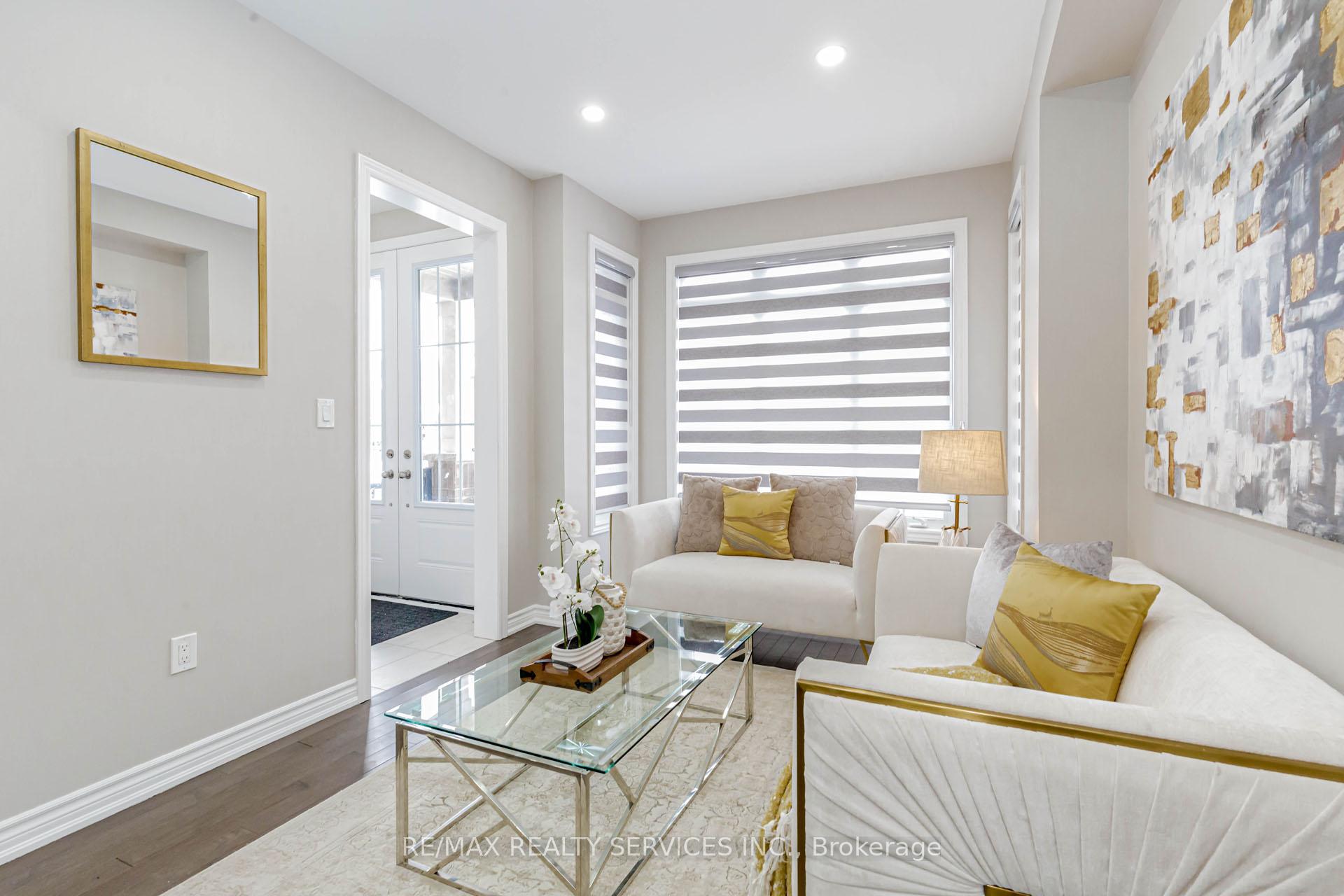 Photo 6 of 48 Puffin Crescent, Brampton, Sandringham-Wellington North — HOMEH