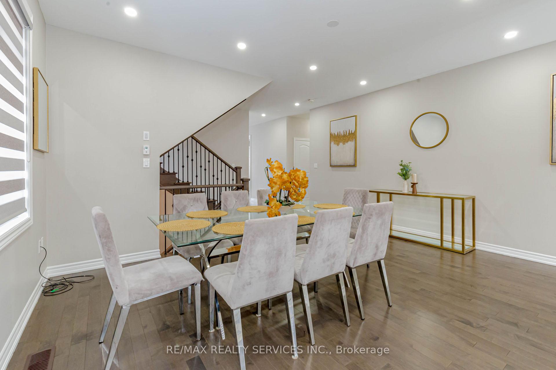 Photo 8 of 48 Puffin Crescent, Brampton, Sandringham-Wellington North — HOMEH