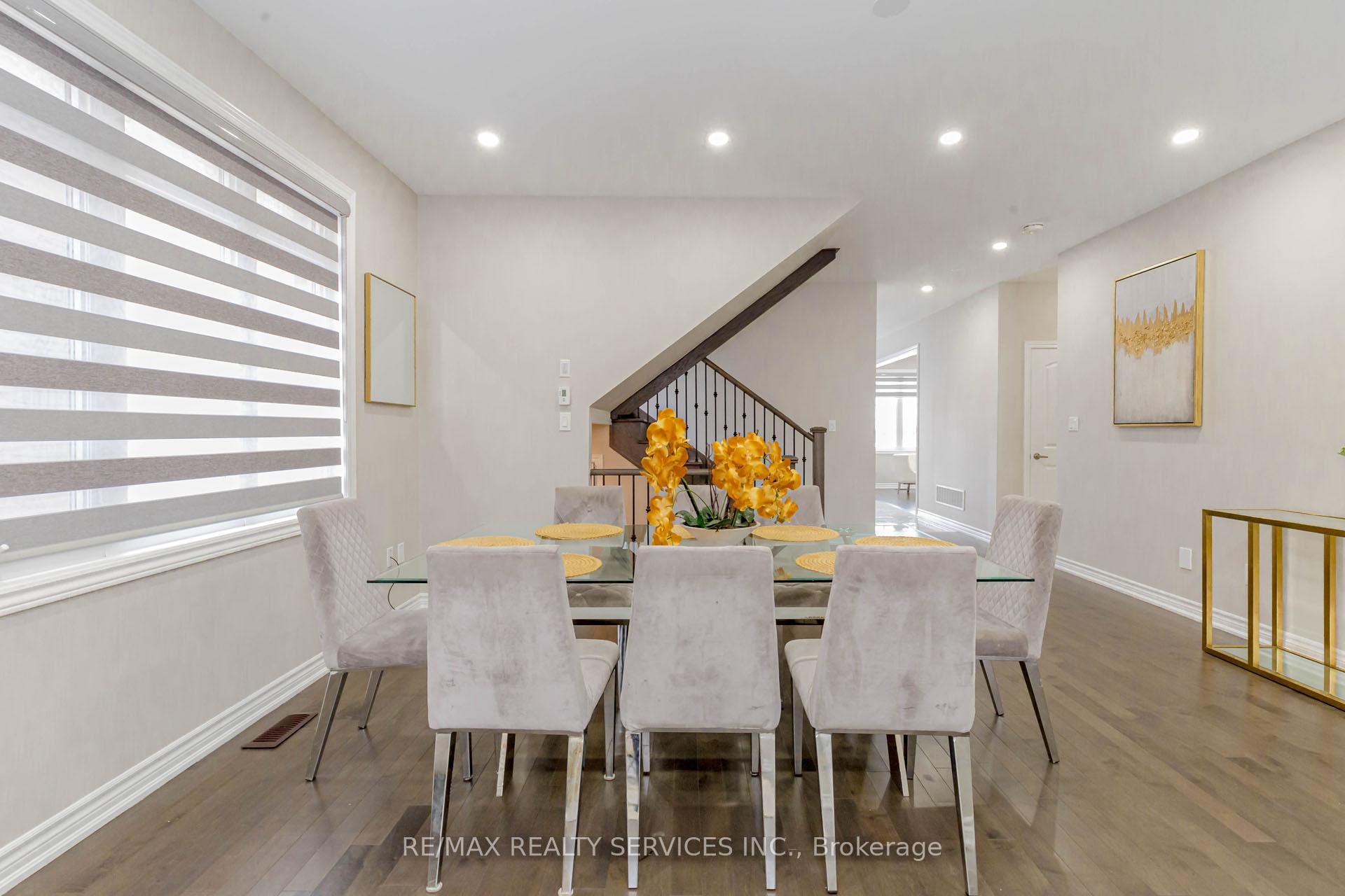 Photo 9 of 48 Puffin Crescent, Brampton, Sandringham-Wellington North — HOMEH