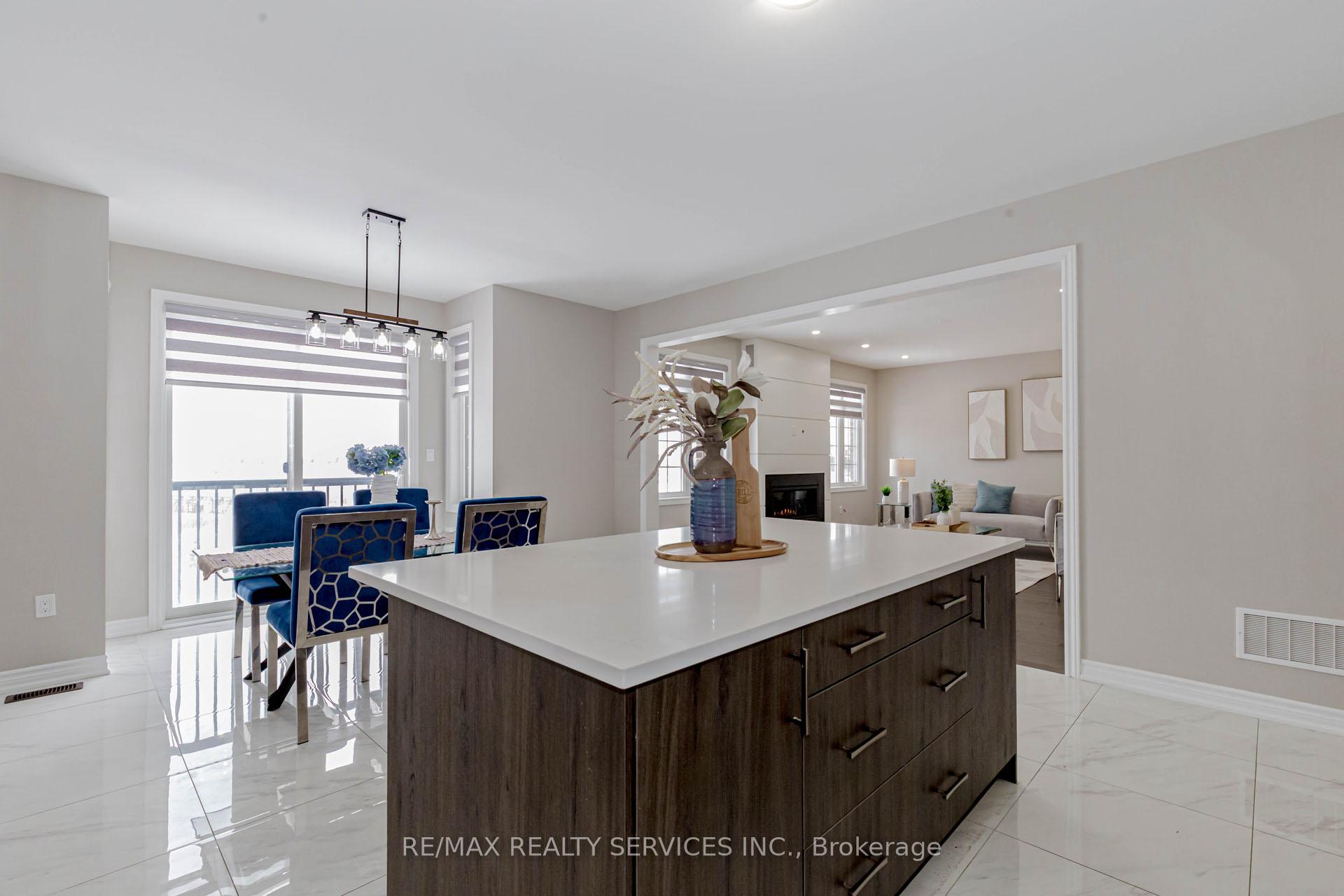 Photo 20 of 48 Puffin Crescent, Brampton, Sandringham-Wellington North — HOMEH