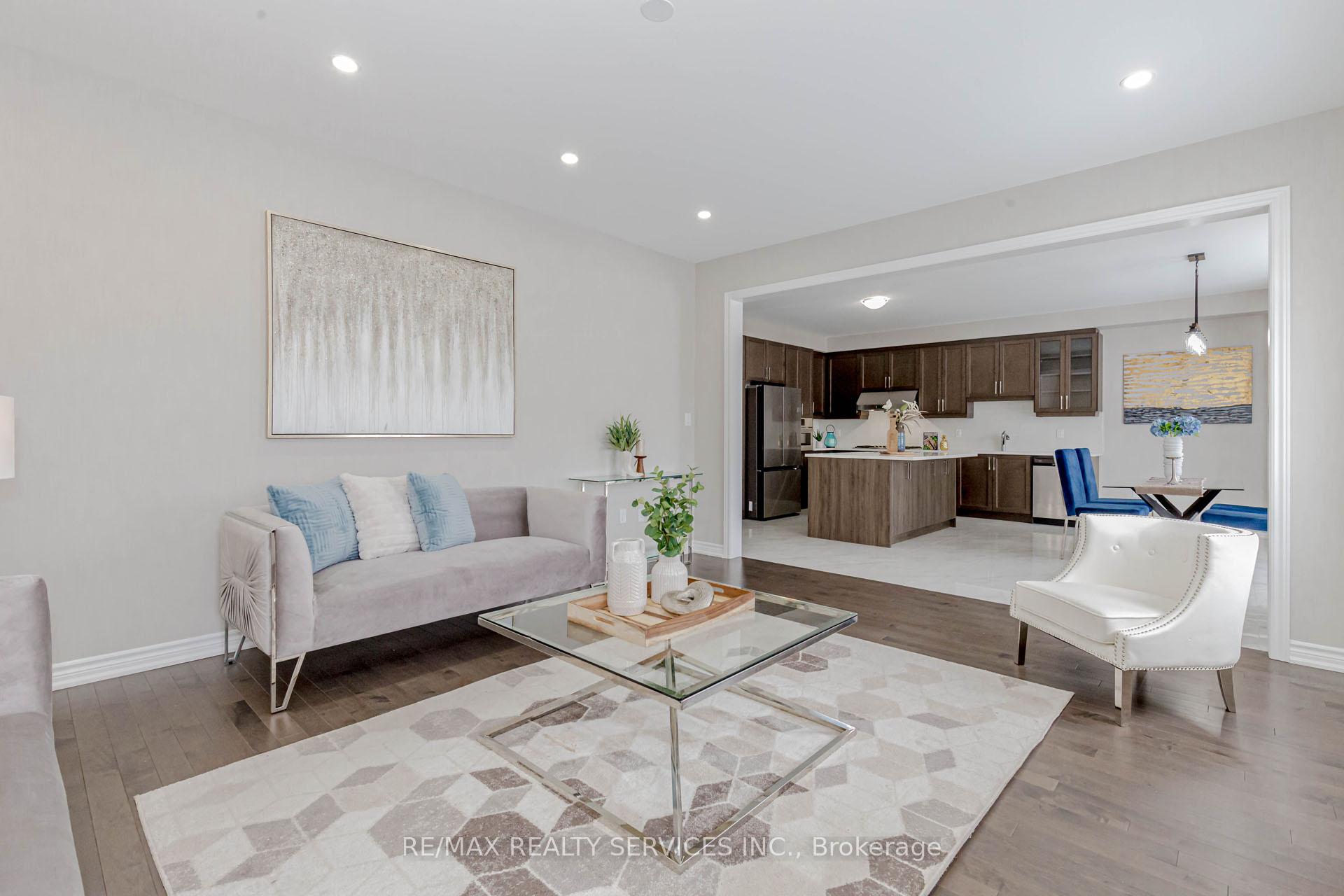 Photo 27 of 48 Puffin Crescent, Brampton, Sandringham-Wellington North — HOMEH
