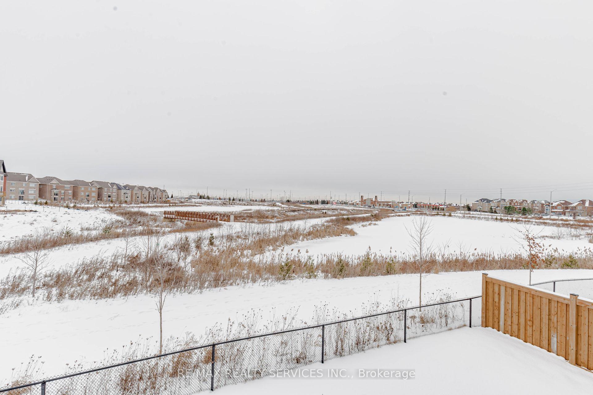 Photo 29 of 48 Puffin Crescent, Brampton, Sandringham-Wellington North — HOMEH