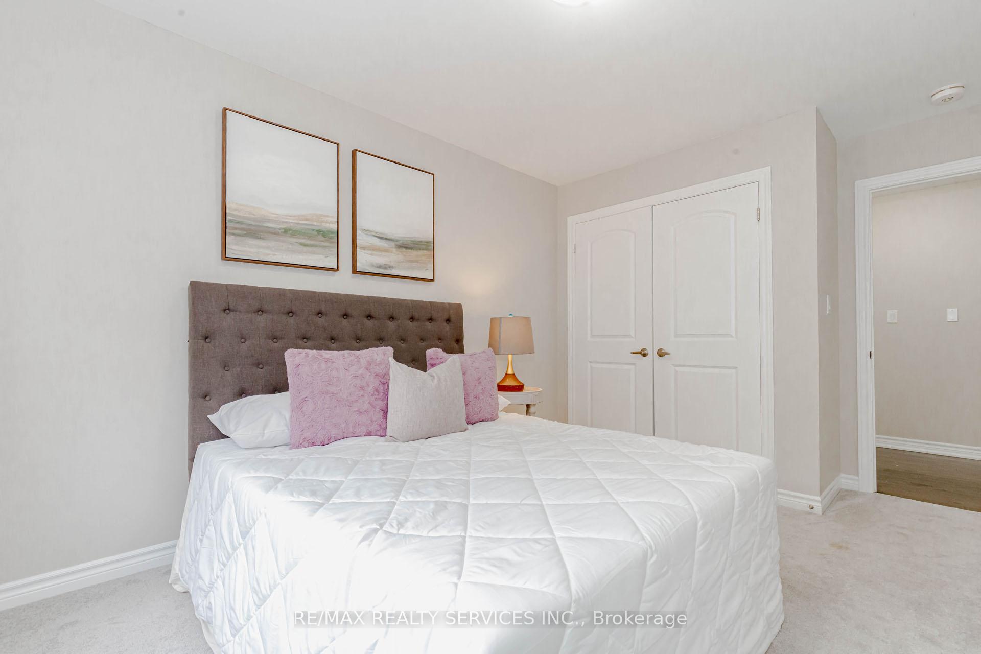Photo 35 of 48 Puffin Crescent, Brampton, Sandringham-Wellington North — HOMEH