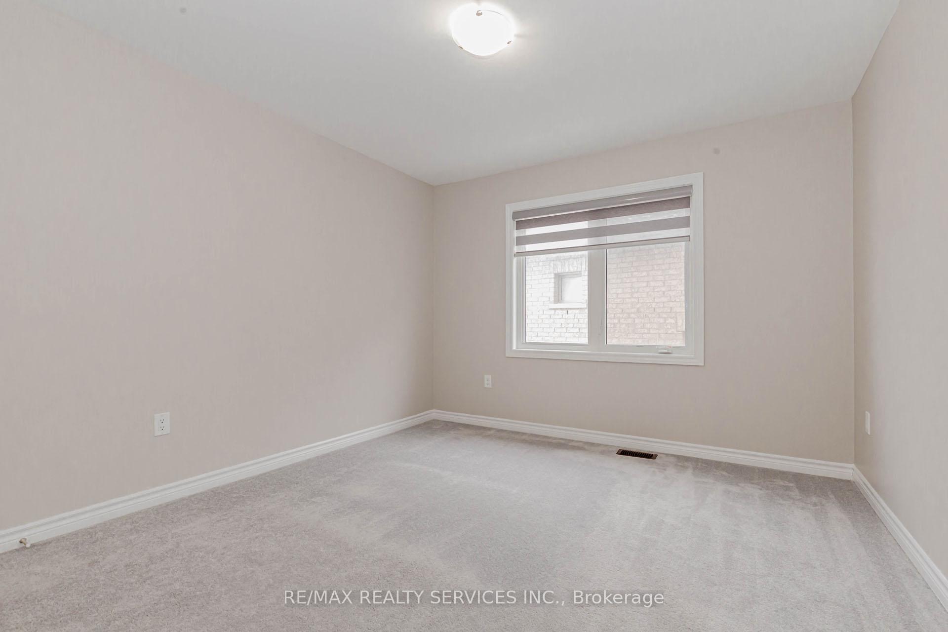 Photo 36 of 48 Puffin Crescent, Brampton, Sandringham-Wellington North — HOMEH