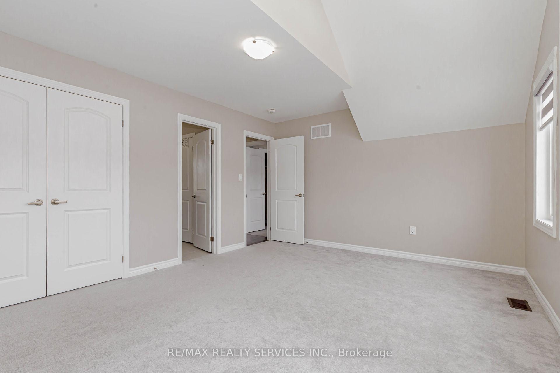 Photo 44 of 48 Puffin Crescent, Brampton, Sandringham-Wellington North — HOMEH