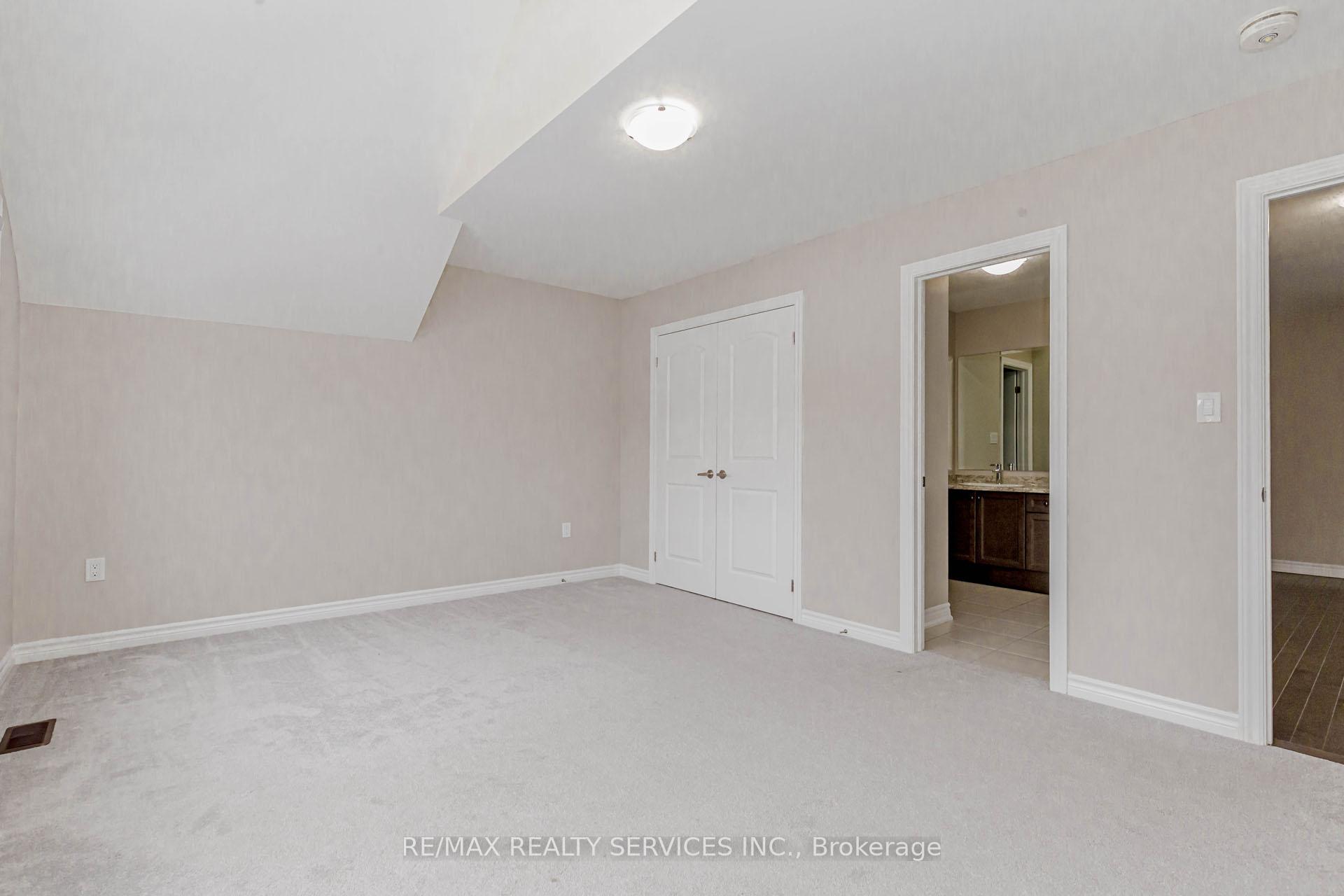 Photo 45 of 48 Puffin Crescent, Brampton, Sandringham-Wellington North — HOMEH