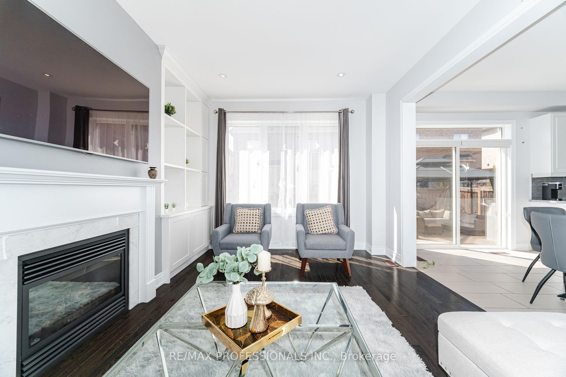 Photo 18 of 35 Lampman Crescent, Brampton, Credit Valley — HOMEH