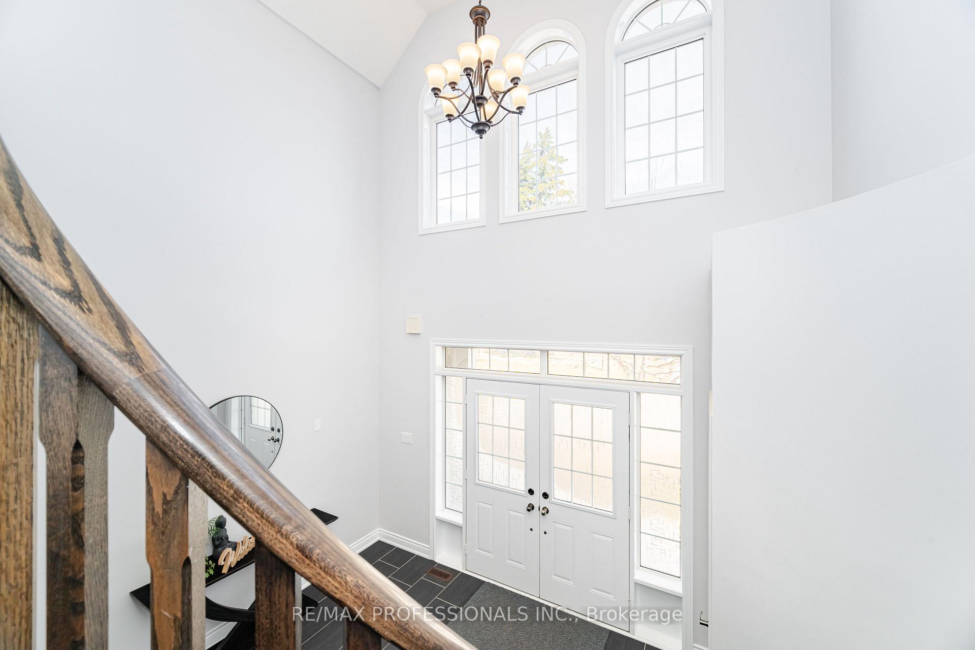 Photo 20 of 35 Lampman Crescent, Brampton, Credit Valley — HOMEH
