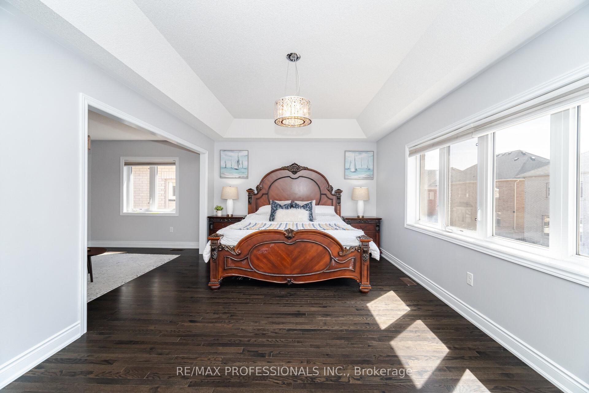 Photo 41 of 35 Lampman Crescent, Brampton, Credit Valley — HOMEH