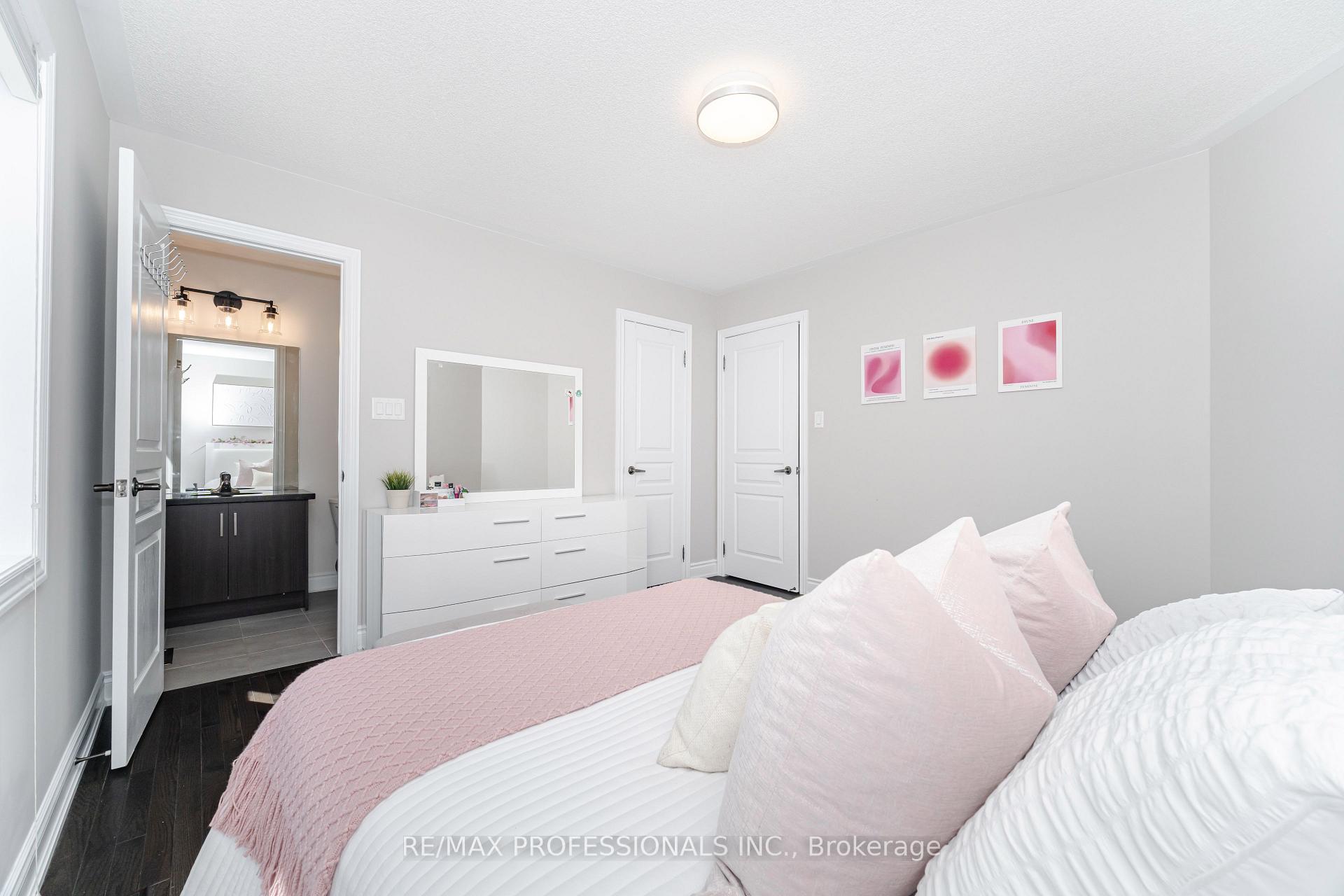 Photo 30 of 35 Lampman Crescent, Brampton, Credit Valley — HOMEH