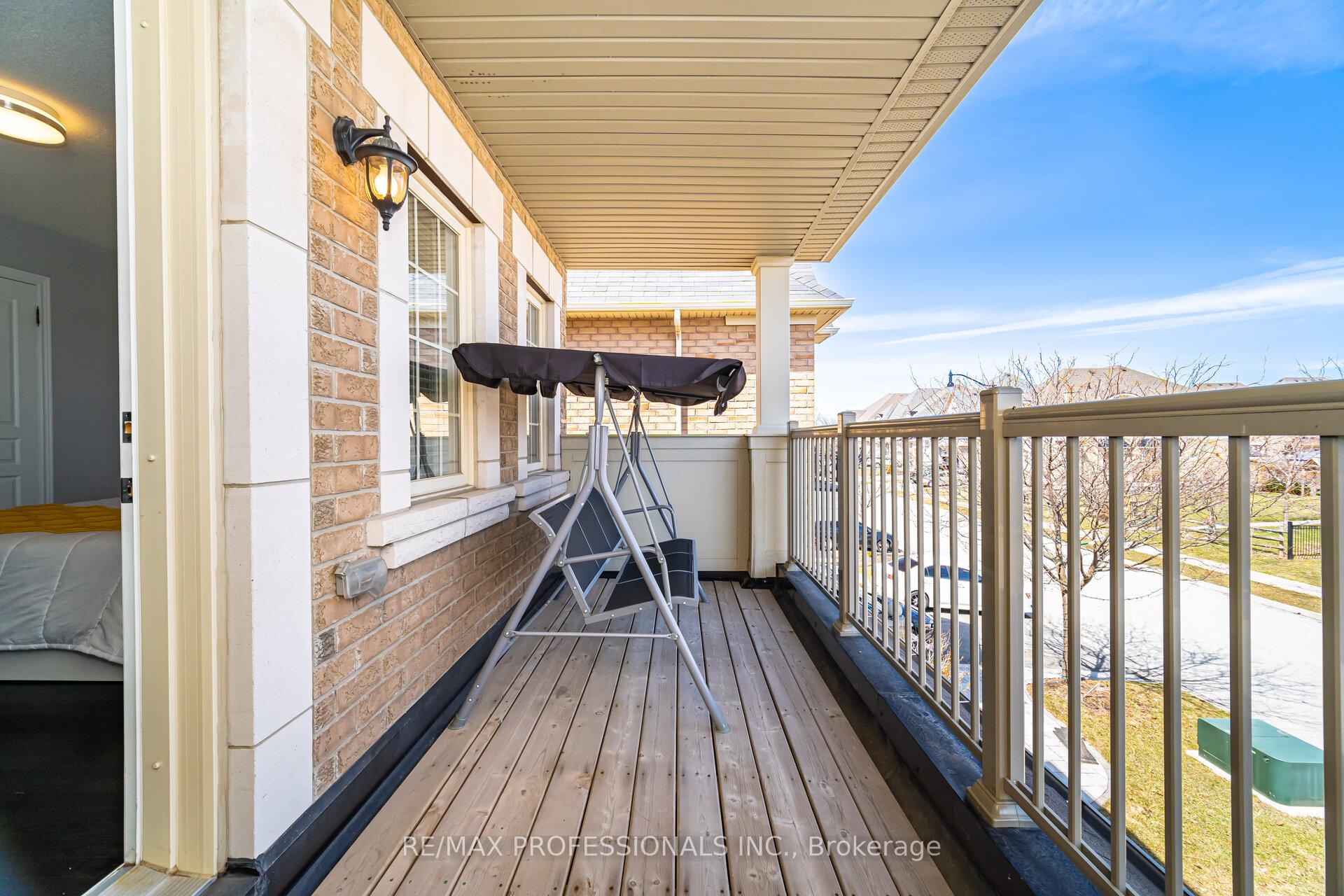 Photo 42 of 35 Lampman Crescent, Brampton, Credit Valley — HOMEH