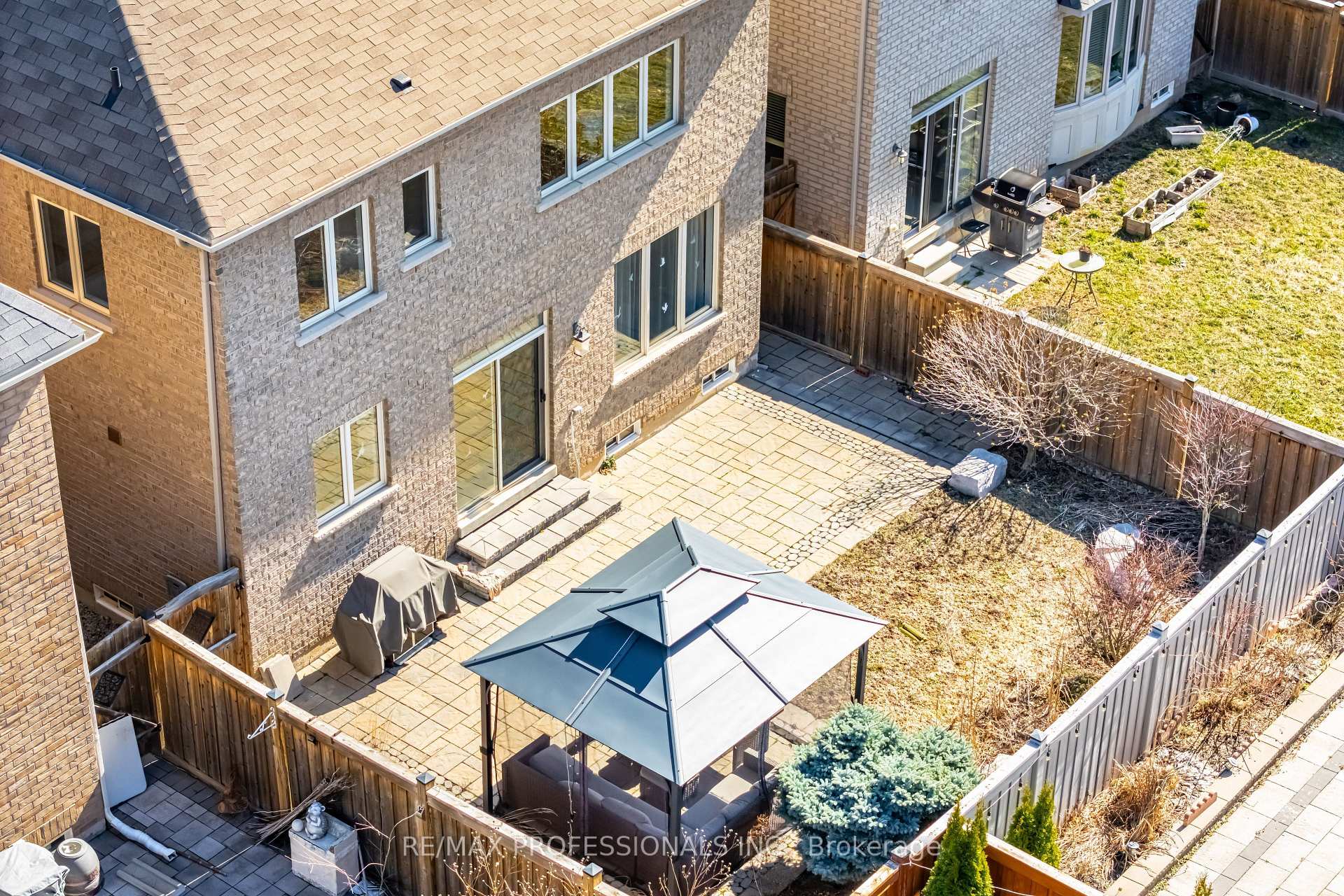 Photo 45 of 35 Lampman Crescent, Brampton, Credit Valley — HOMEH