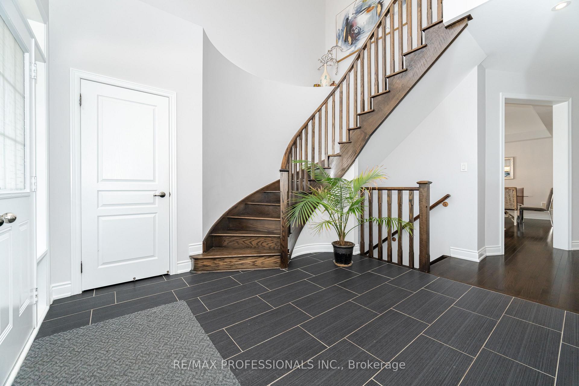Photo 50 of 35 Lampman Crescent, Brampton, Credit Valley — HOMEH