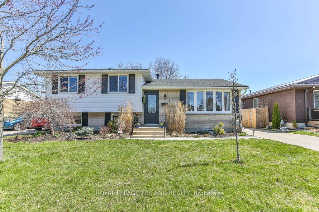 Photo 2 of 5 Aldborough Avenue, St. Thomas — HOMEH