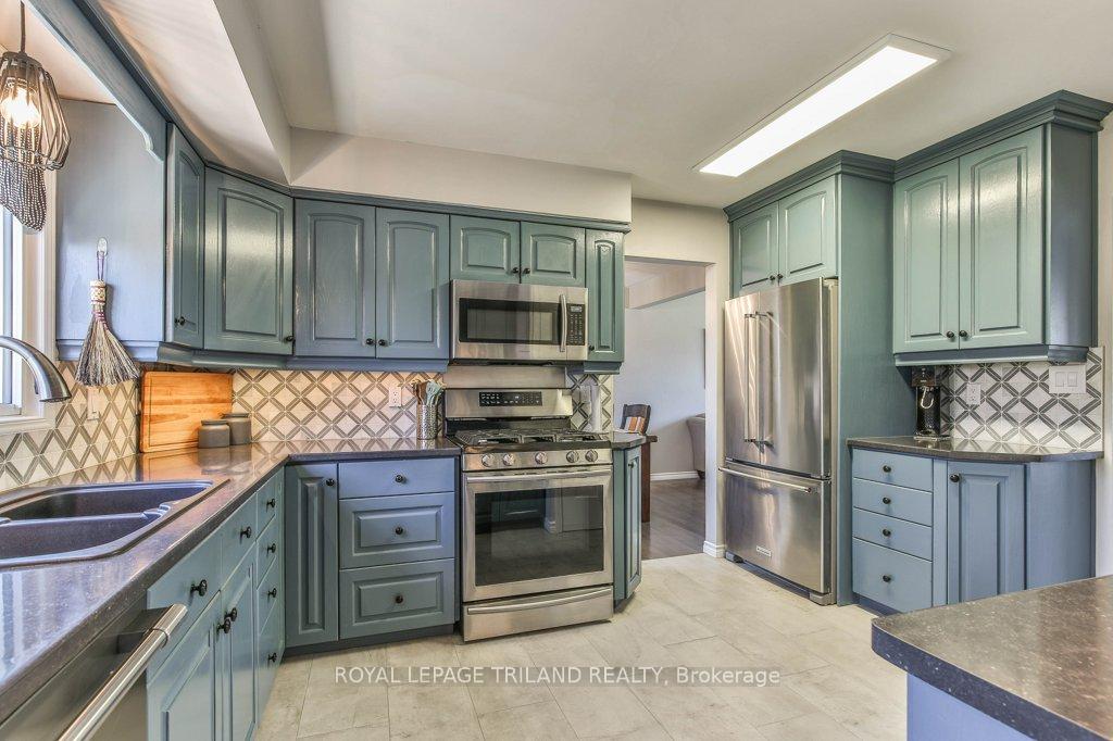 Photo 11 of 5 Aldborough Avenue, St. Thomas — HOMEH