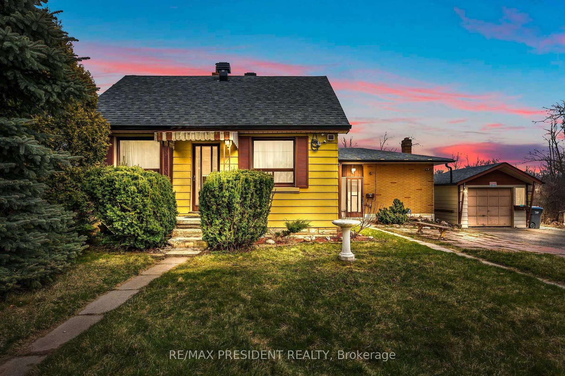 Photo 1 of 61 Royce Avenue, Brampton, Downtown Brampton — HOMEH